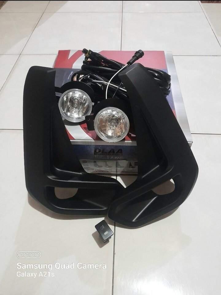 Foglamp Lampu Kabut Lampu Bemper Toyota Hilux Revo Rocco