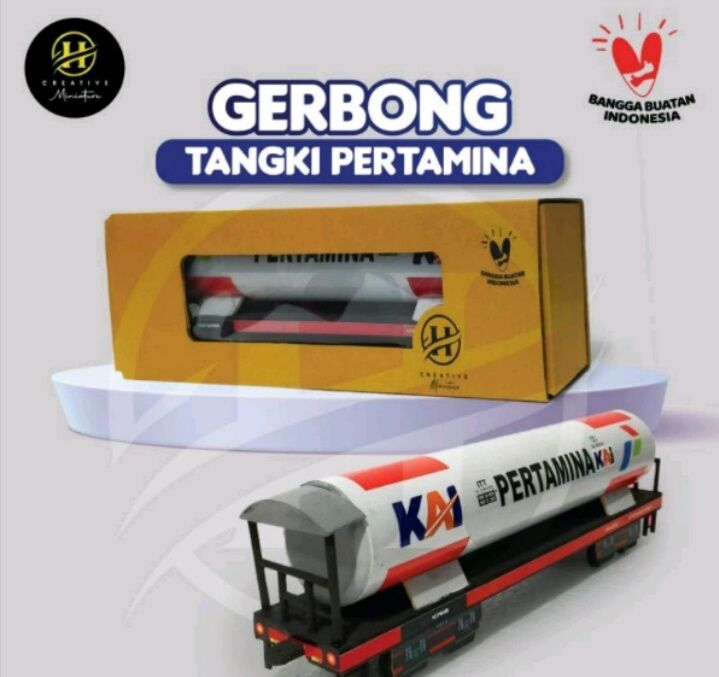 Miniature Kereta Api Indonesia Livery Gerbong Pertamina Lazada Indonesia