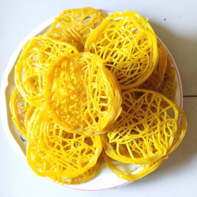 Kerupuk Mie Kuning Mentah Kerupuk Asinan Kg Lazada Indonesia