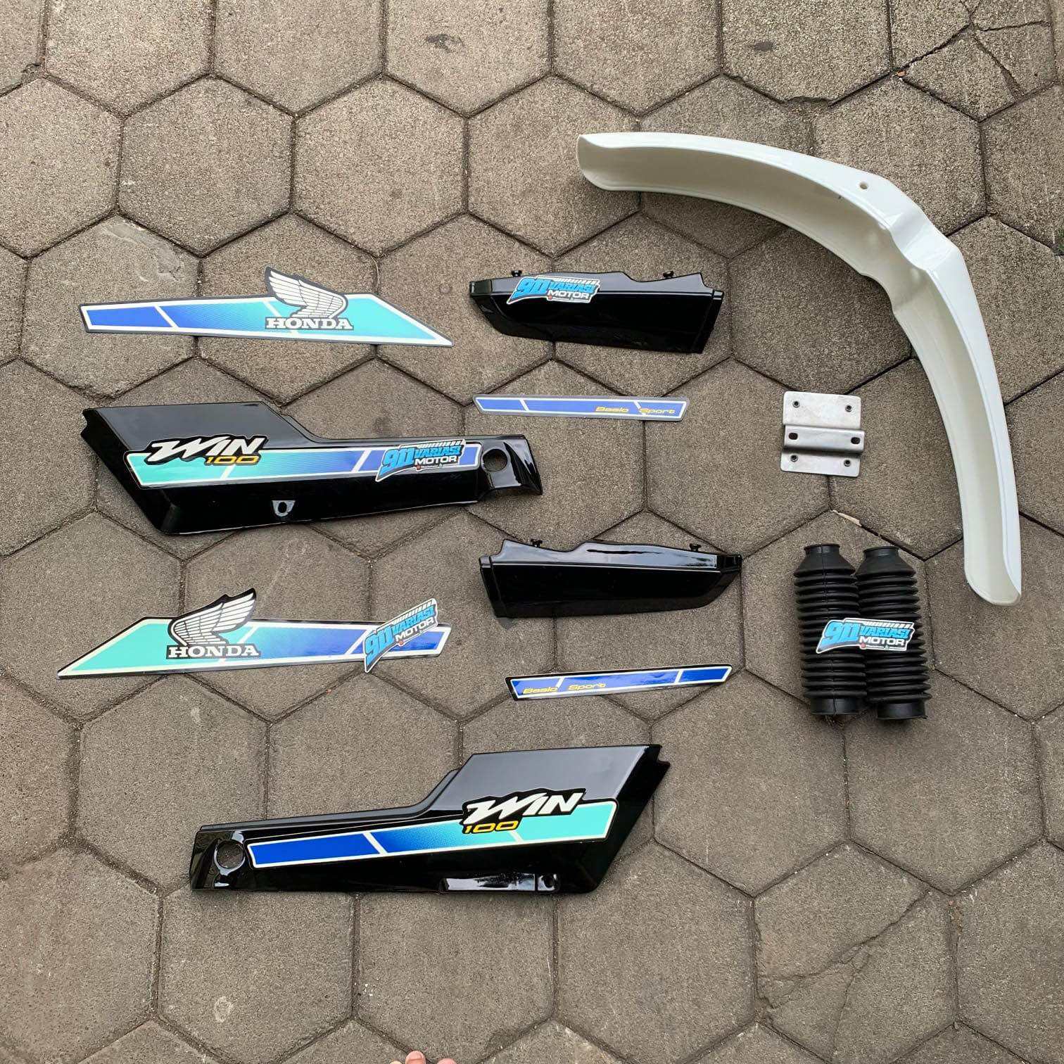 Full Set Cover Body Set Honda Win 100 Warna Hitam Set Striping Variasi