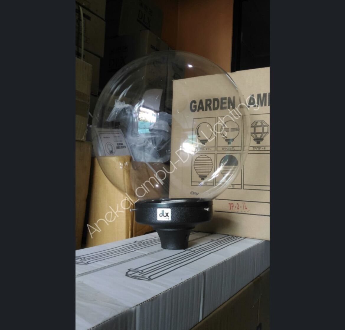 Lampu Taman Pilar TP 2 DLX Lighting Kaca Bulat Bola Bening 30cm