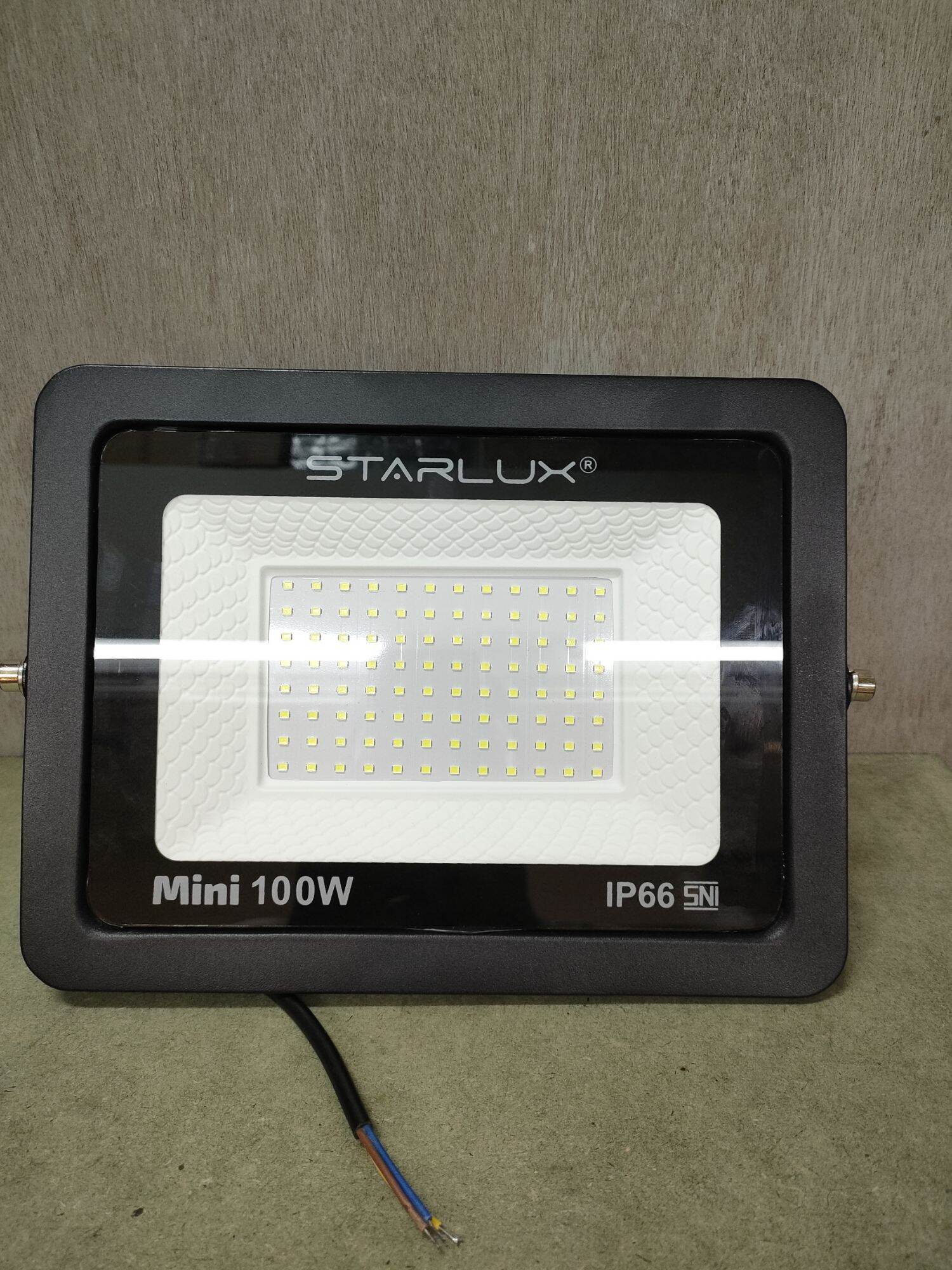 Kap Lampu Sorot Mini W Starlux Lampu Sorot Mini Led Watt Sni