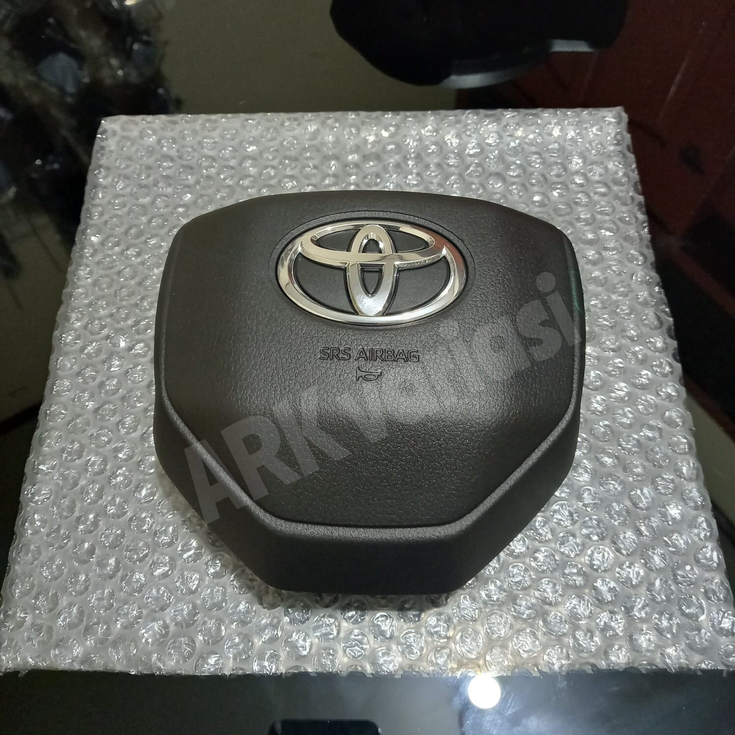 Cover Airbag Tutup Stir Klakson Kanan Toyota Avanza 2022 Up Original