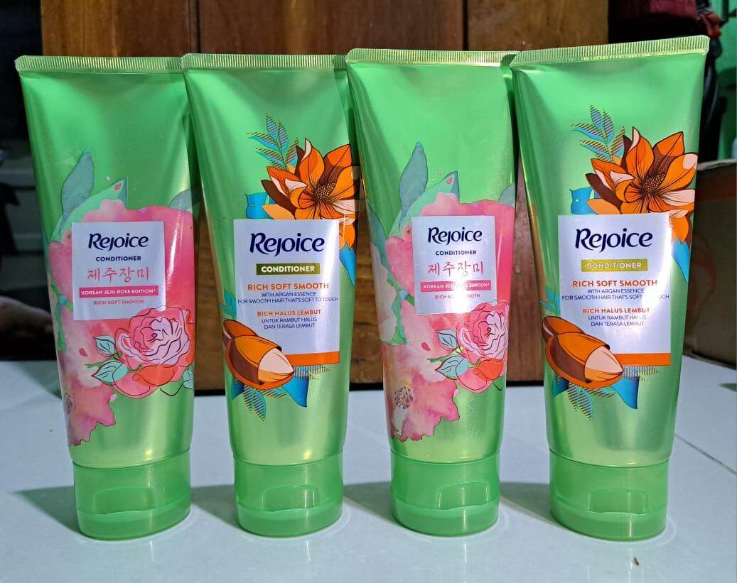 REJOICE KONDISIONER RICH SOFT SMOOTH 150ml Lazada Indonesia