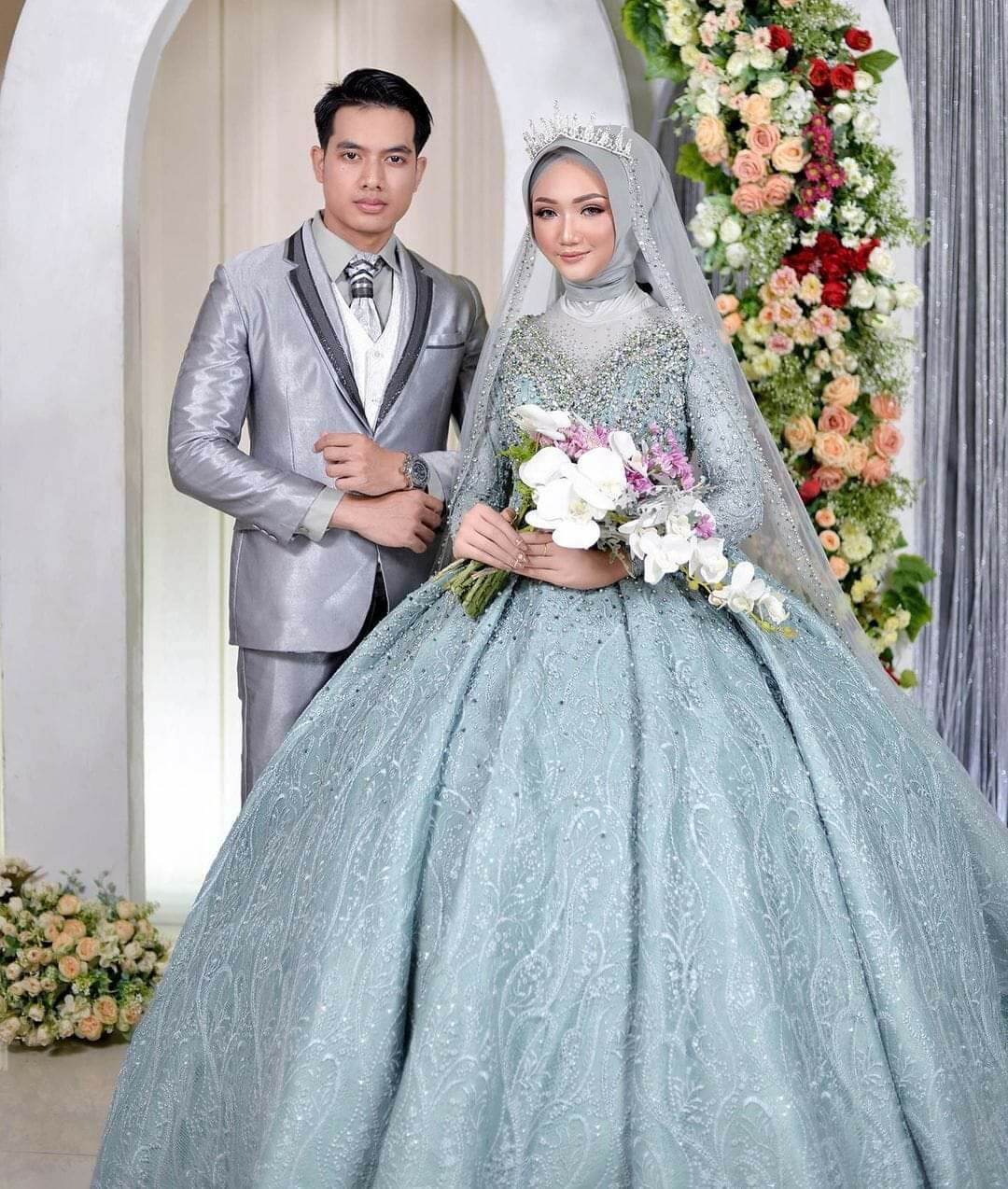 Jasa Edit Foto Biasa Jadi Foto Pasangan Pengantin Di Cetak Ukuran R