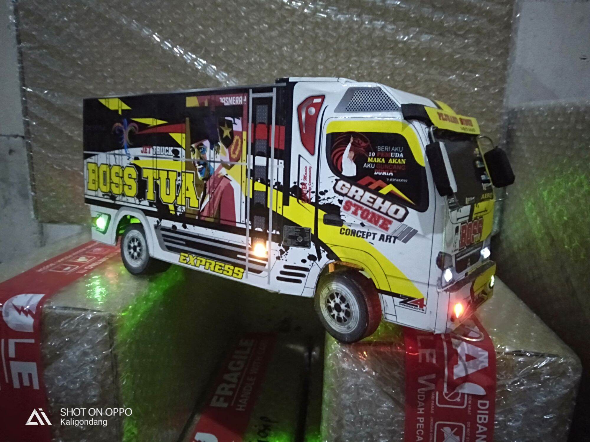  MINIATUR TRUK OLENG  BOS TUA V lampu Lazada Indonesia