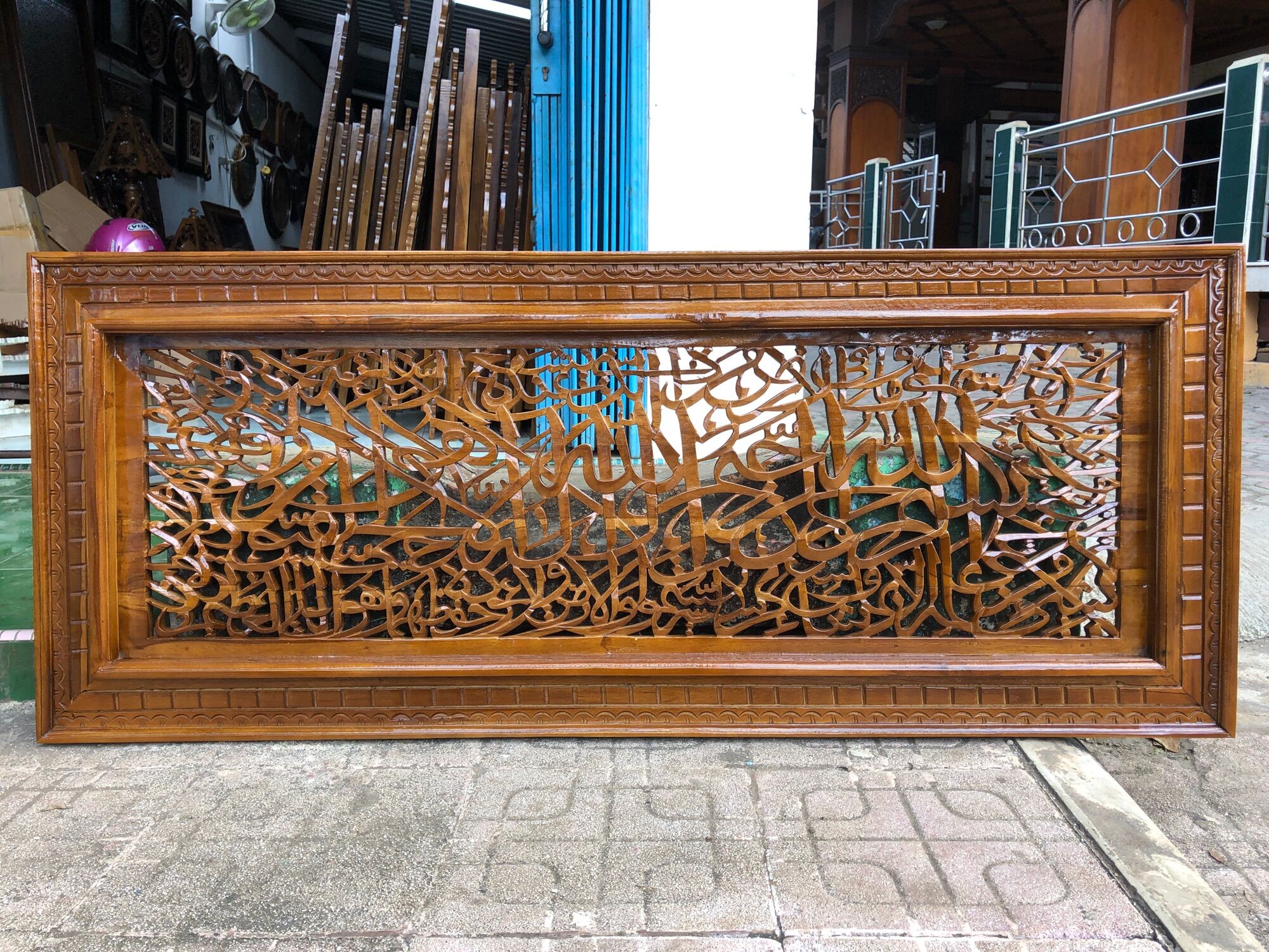 Kaligrafi ayat kursi dinding jati ukiran tembus 140x60