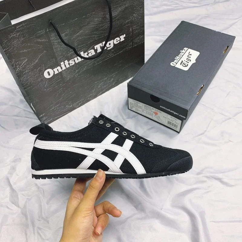 Onitsuka hitam store