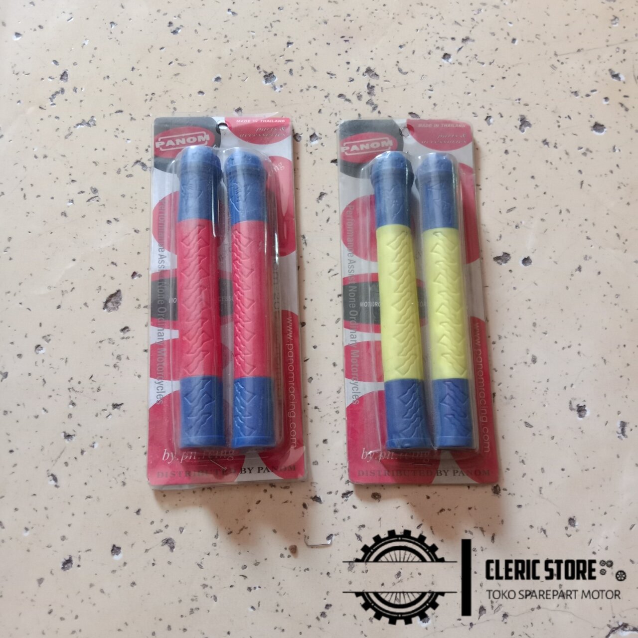 KARET HANDLE REM MOTOR NEW 2 WARNA PANJANG UNIVERSAL VARIASI Harga 20,000 rupiah*Gratis Ongkir