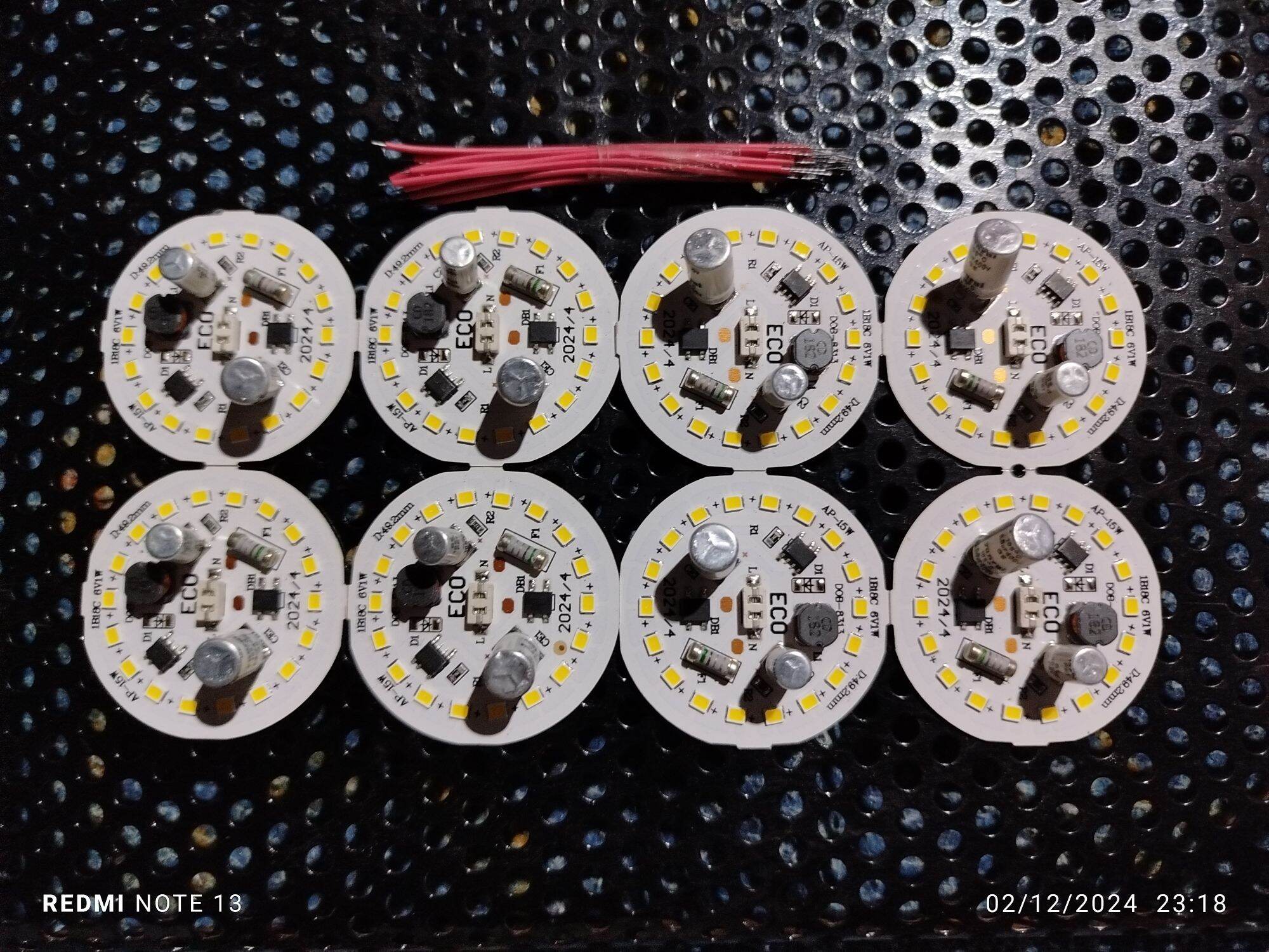 PAKET HEMAT LAMPU LED 12 WAT AC 220 BAHAN ALUMUNIUM LENGKAP DENGAN KABEL PEMBELIAN ISI 8 PCS