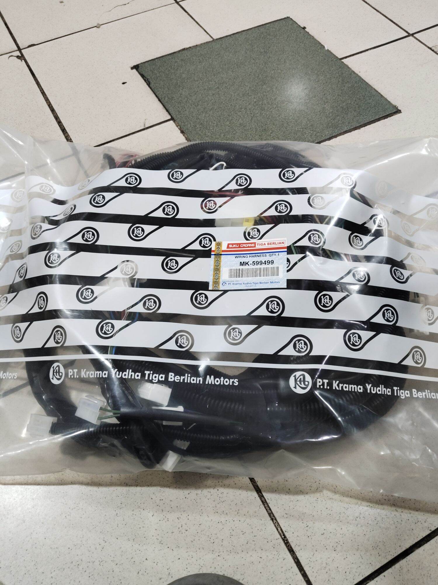 kabel body set DEPAN wiring harness DEPAN Mitsubishi Ps125 canter turbo Harga 2,850,000 Ringgit*Penghantaran Percuma