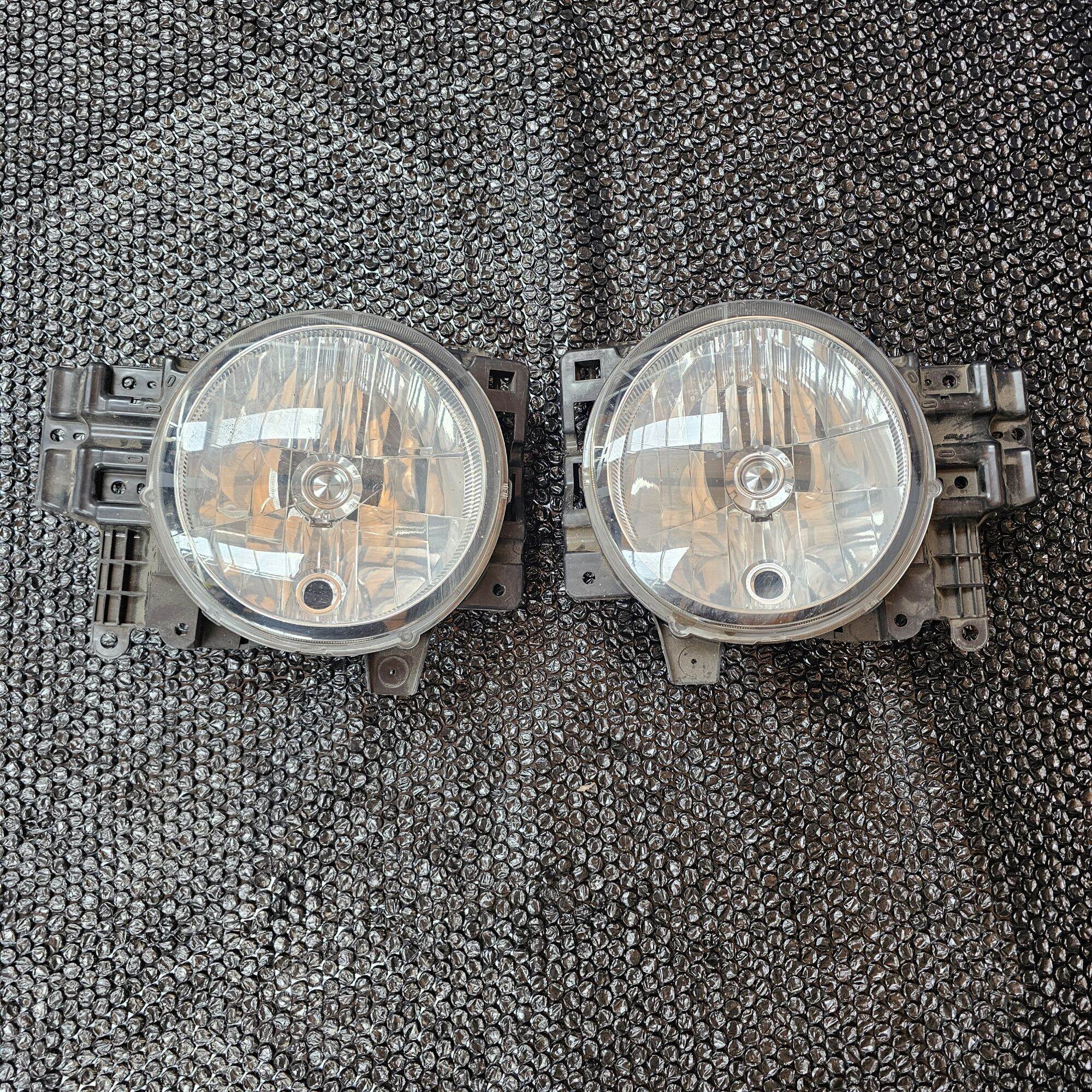 Original Headlamp Lampu Depan Utama Kanan Kiri Toyota FJ Cruiser 2007 Harga 600,000 rupiah*Gratis Ongkir