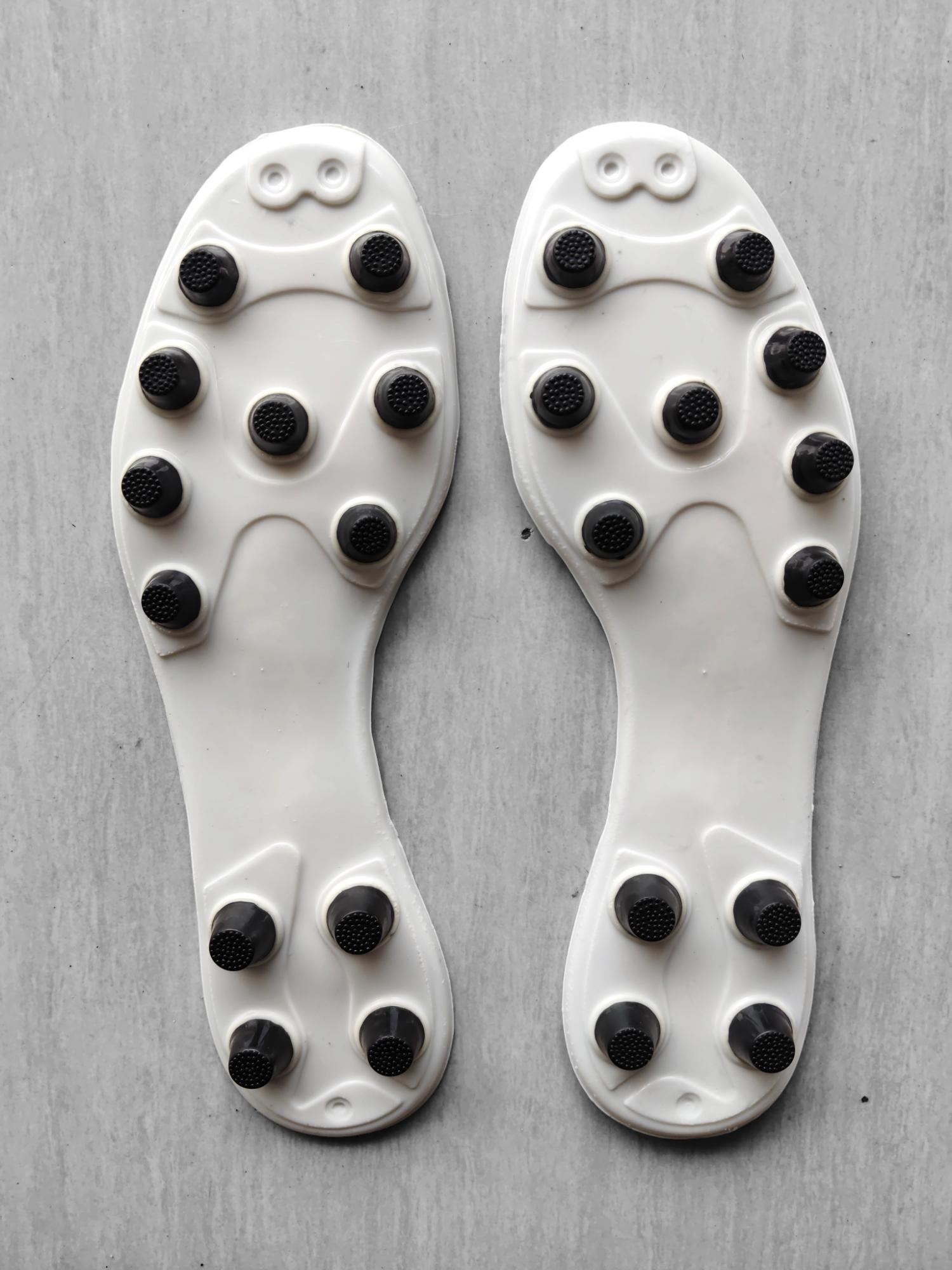 sol sepatu bola nike mercurial