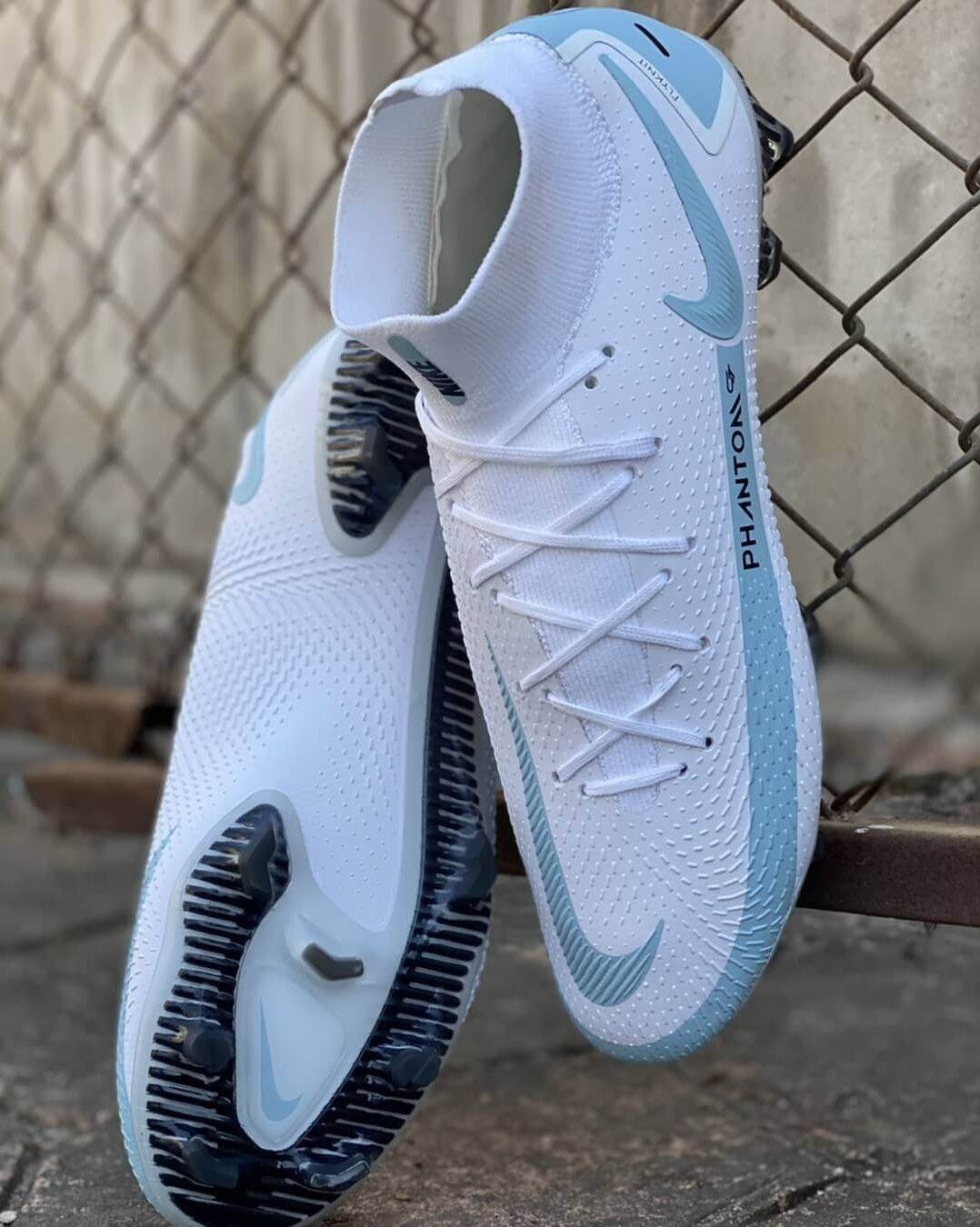 sky blue nikes