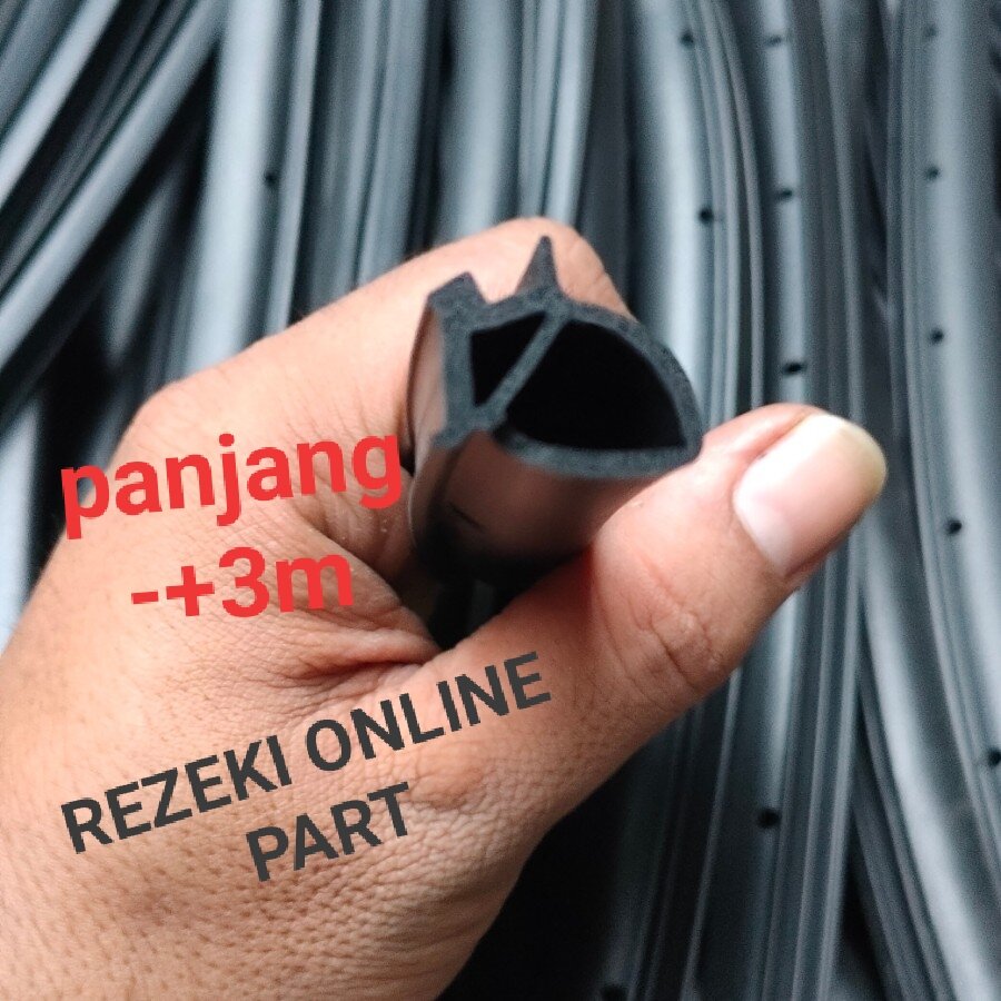 karet balon pintu karet spon pintu peredam bunyi pintu mobil Toyota honda universal Daihatsu panjang -+3meter Harga 14,500 rupiah*Gratis Ongkir