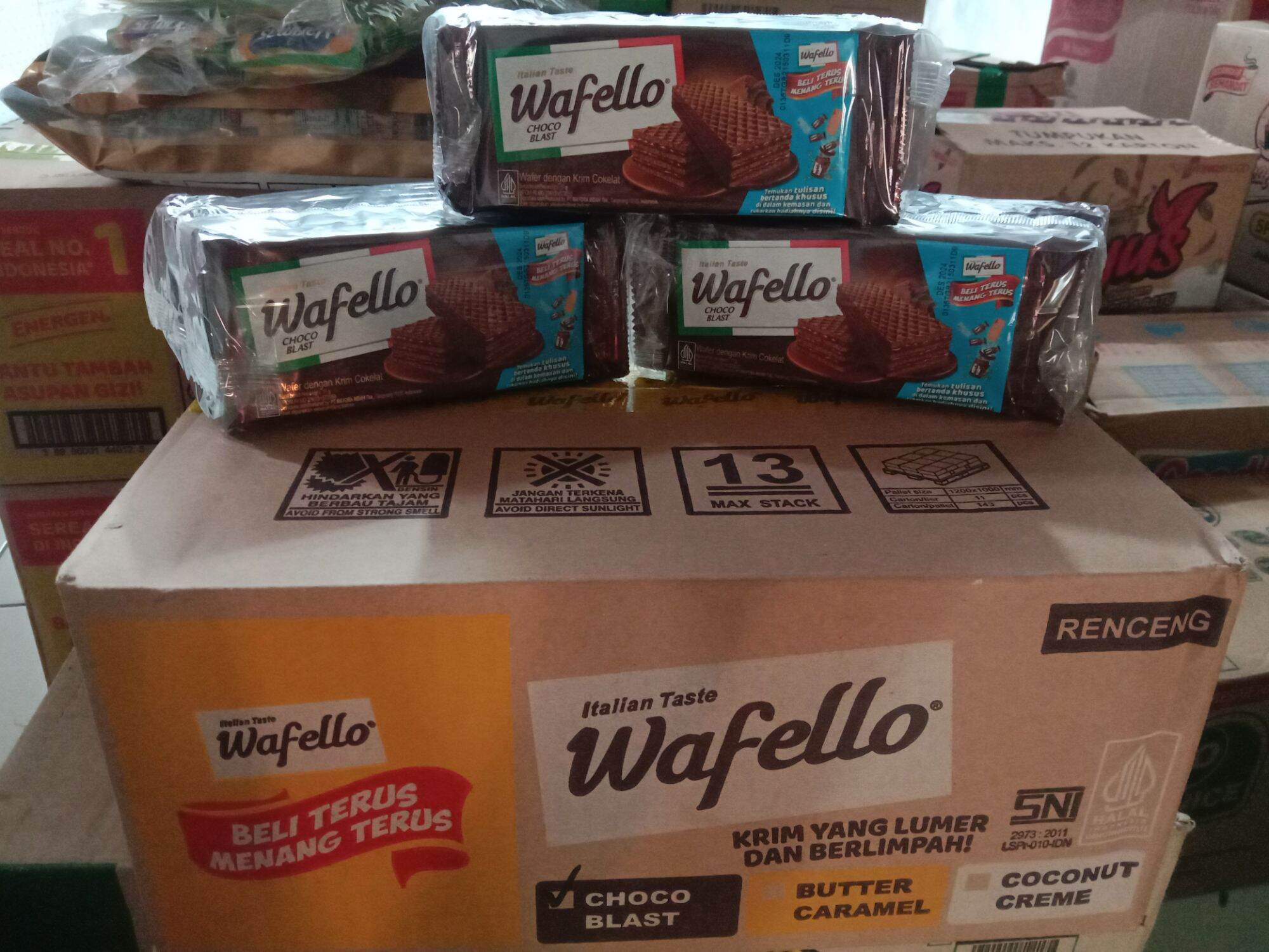 1 Dus / Karton Wafello Wafer Choco Blast / Caramel / Coconut 1 dus (Isi ...