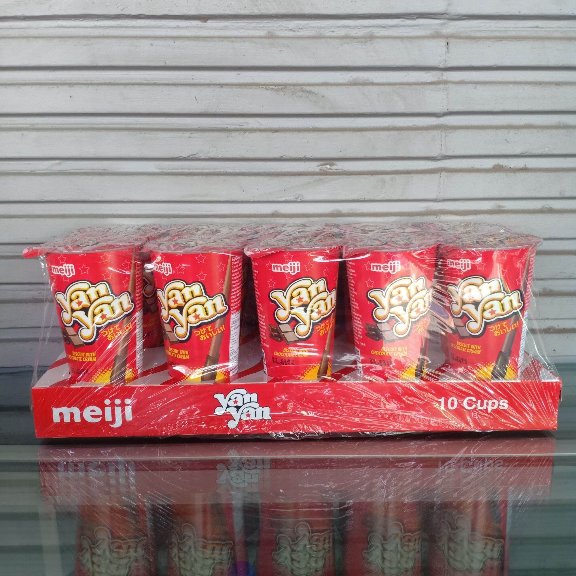 Meiji Yan Yan 30 Gram X 10 Cups rasa Strawberry Dan Rasa Coklat 