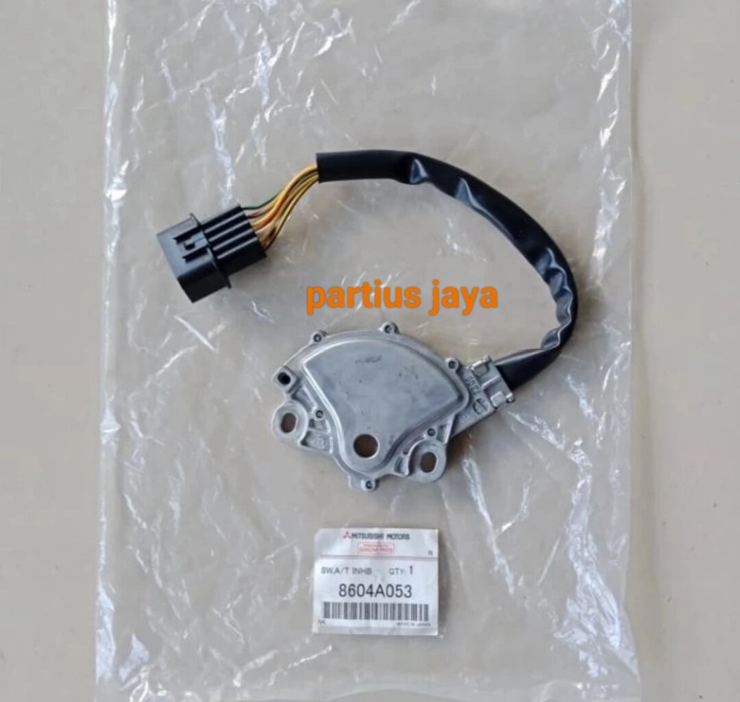 SWITCH AUTOMATIC INHIBITOR MITSUBISHI PAJERO SPORT TRITON ORIGINAL