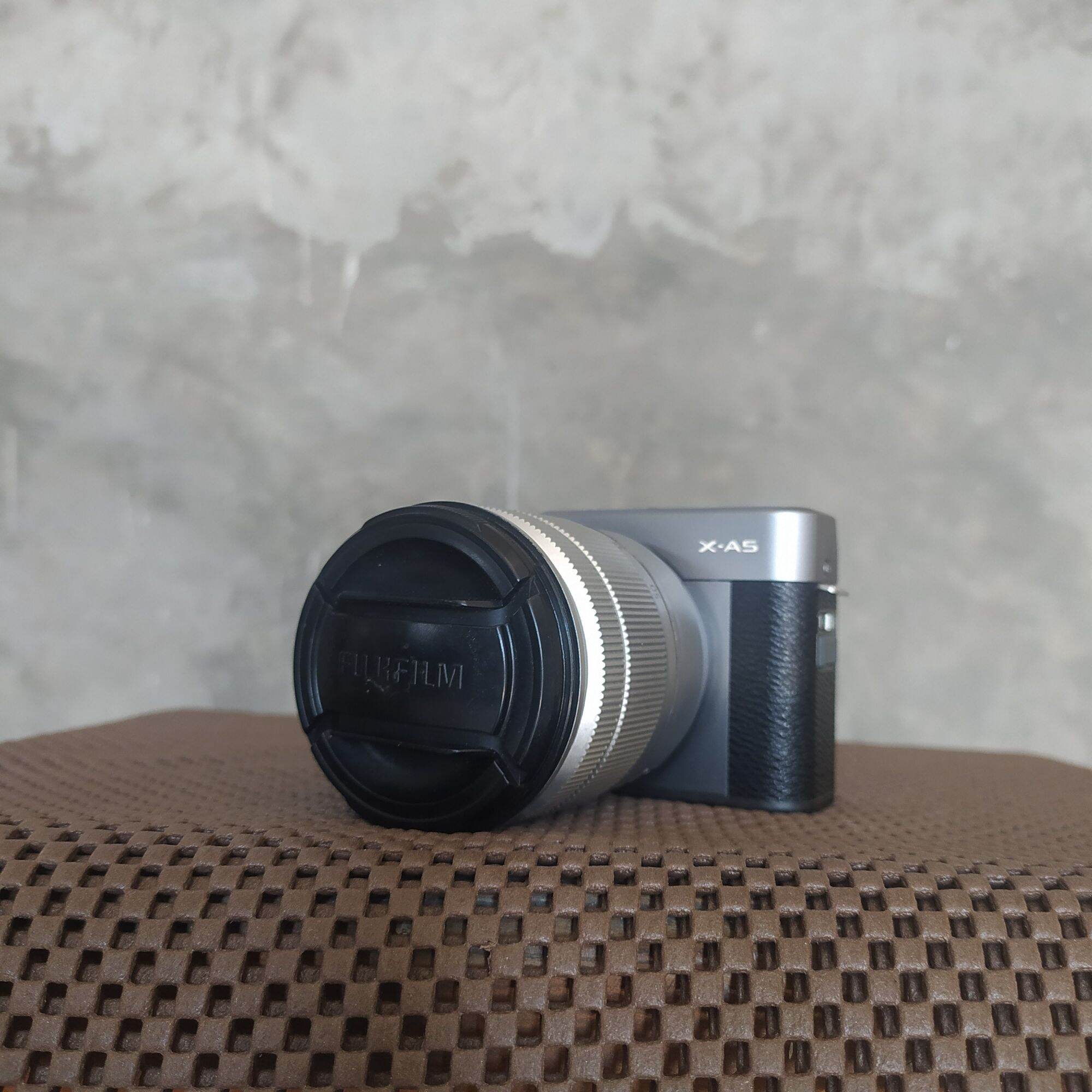 Kamera FUJIFILM XA-5 dan Lensa Kit 16-50mm Mirrorless Kamera 4K