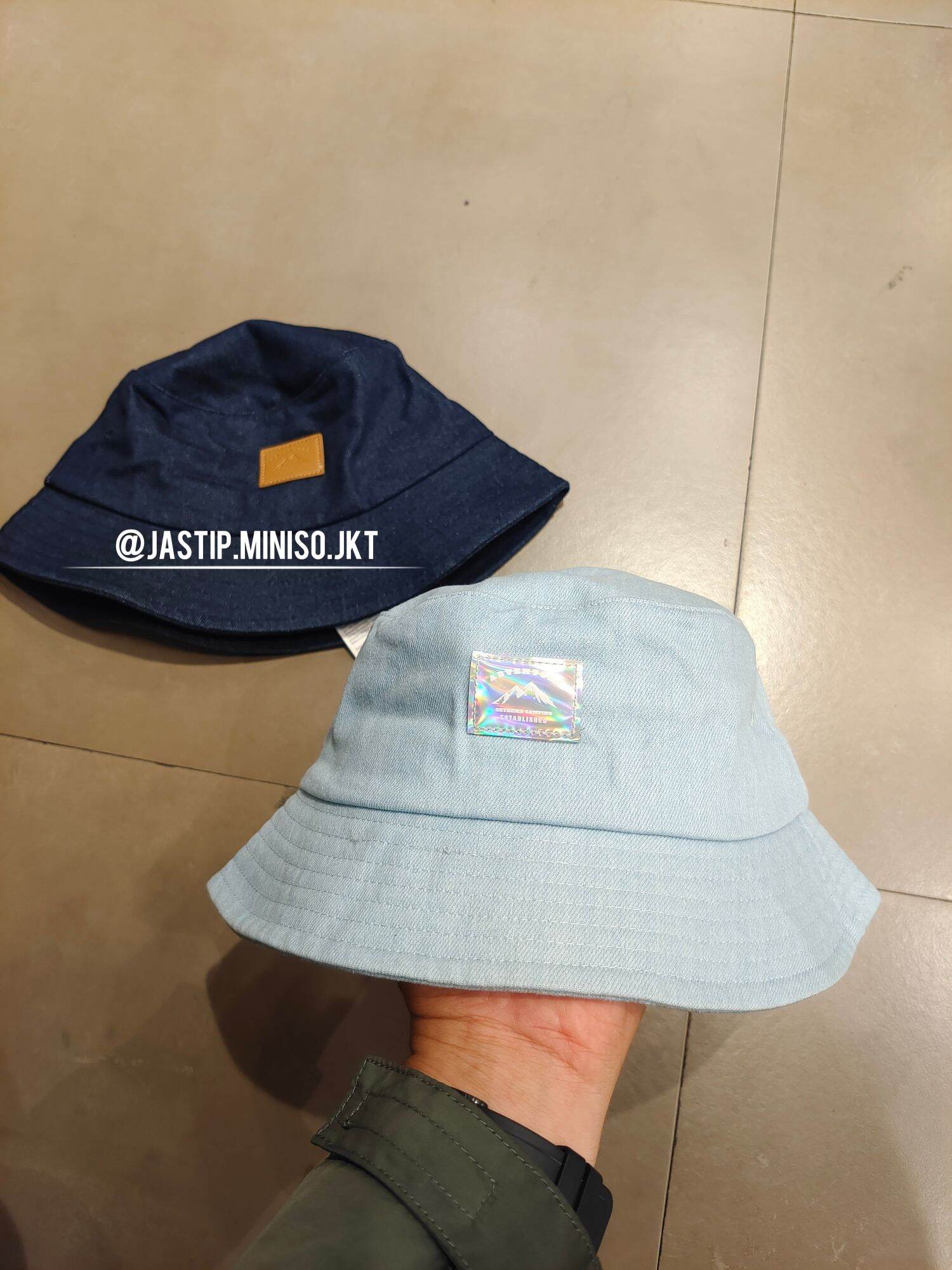 harga bucket hat miniso