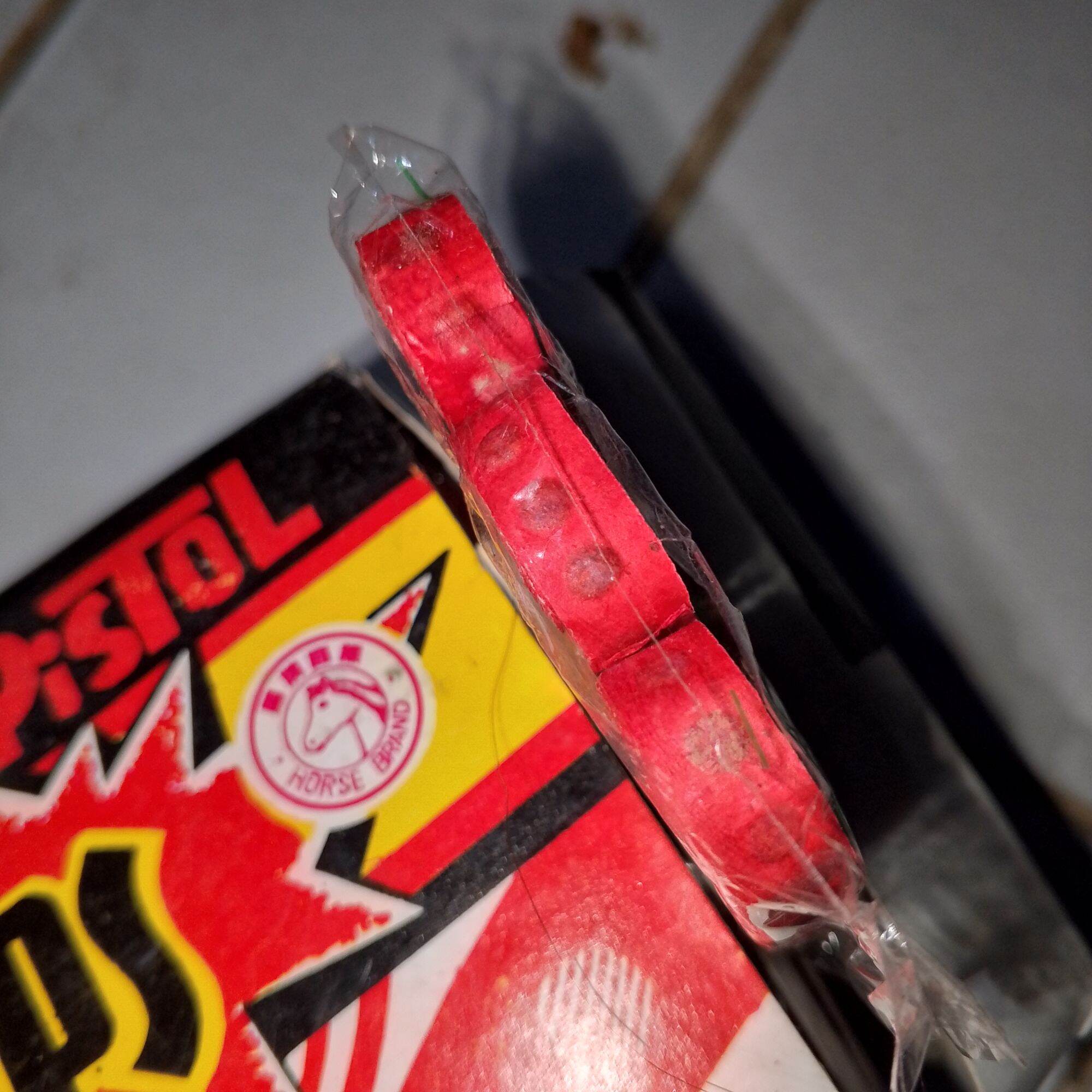 Toy Ring Caps Double Paper Filled with Vintage Double Paper Guns Harga 95,000 rupiah*Gratis Ongkir