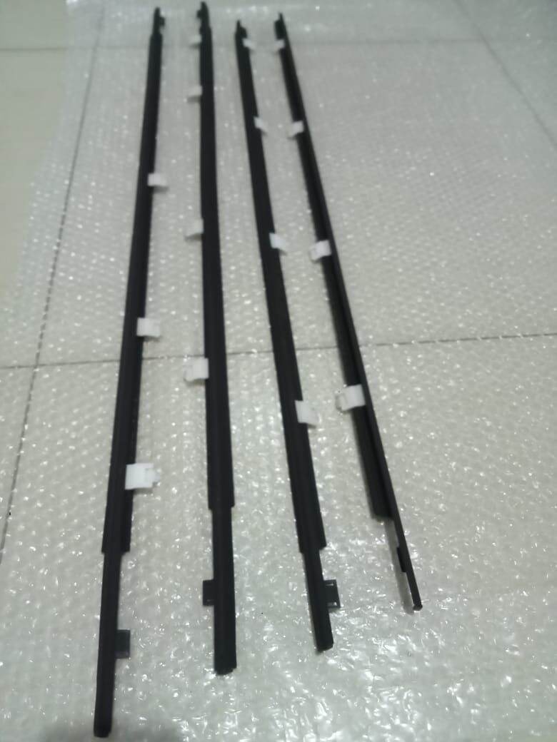 KARET PILIPIT PINTU LUAR weather strip avanza 2013-21 original Harga 350,000 rupiah*Gratis Ongkir