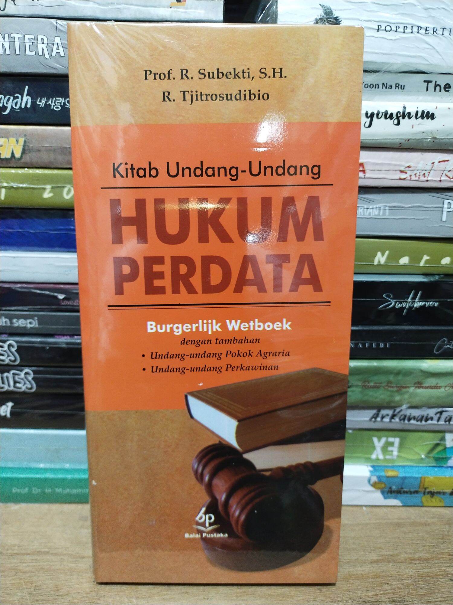 Buku Kitab Undang Undang Hukum Perdata Burgerlijk Wetboek Bw Lazada Indonesia 4719