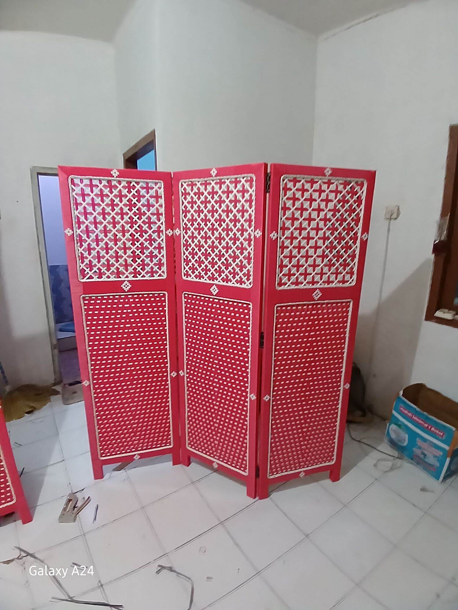 (isi 3 pintu)pembatas ruangan sketsel rotan sintetis partisi penyekat ruangan mushola