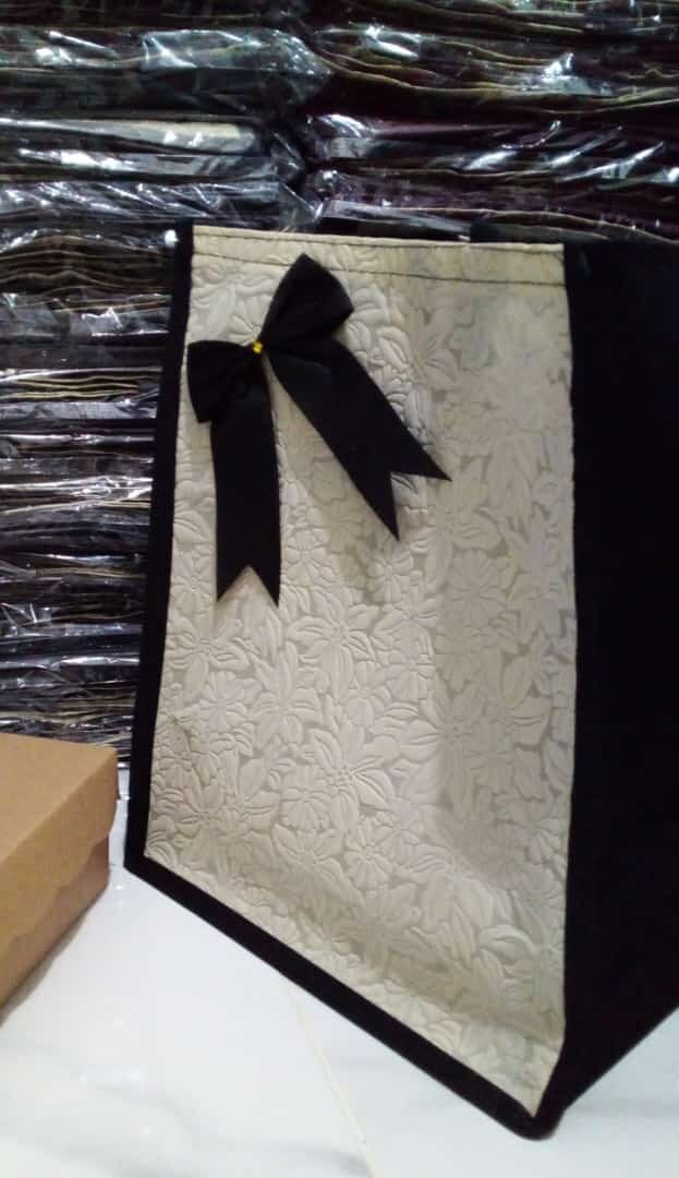 Embossed Celebration Bag Contains 60 Pcs Size 22 X 22 Height 28 cm — Ribbon Bag