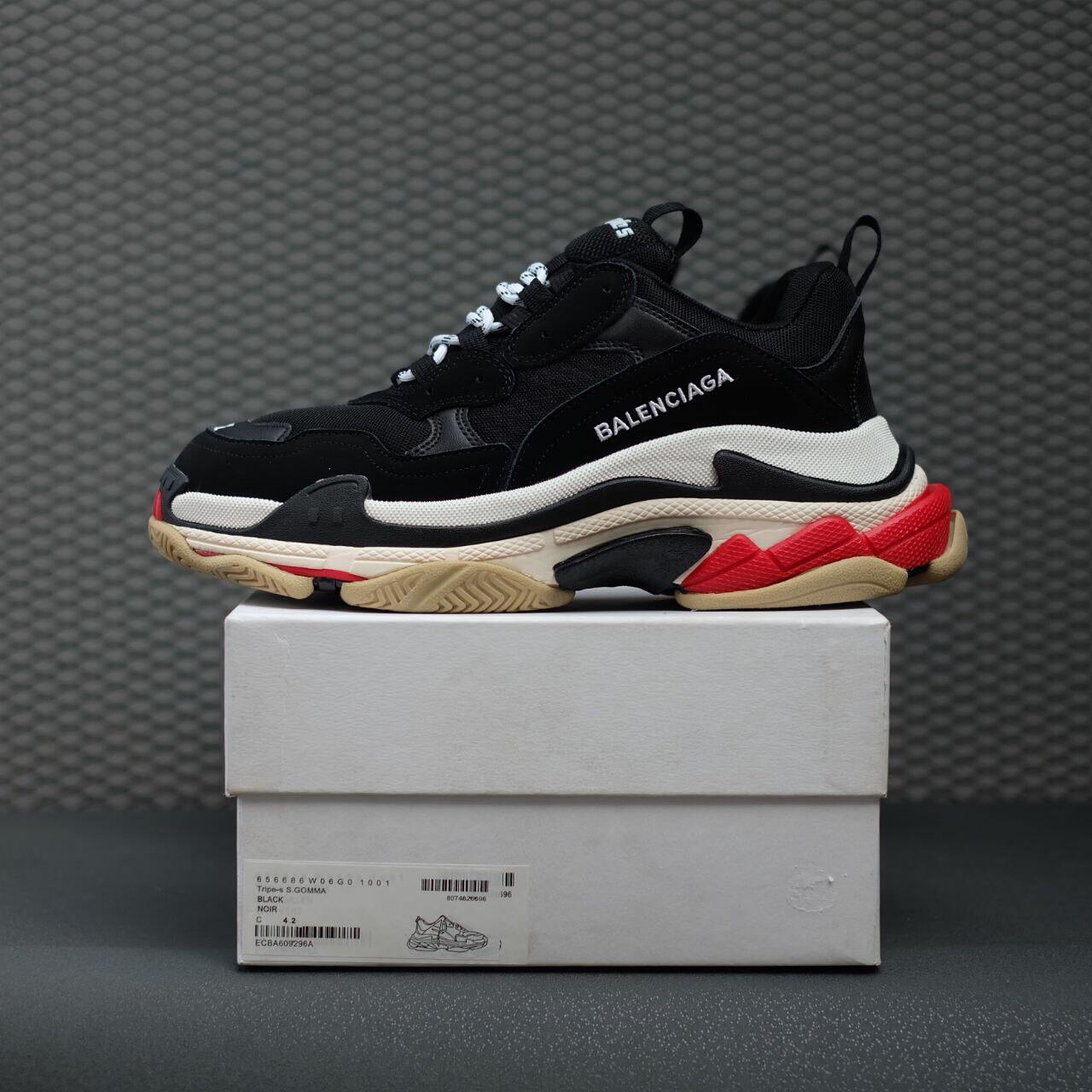 balenciaga triple s low top sneaker