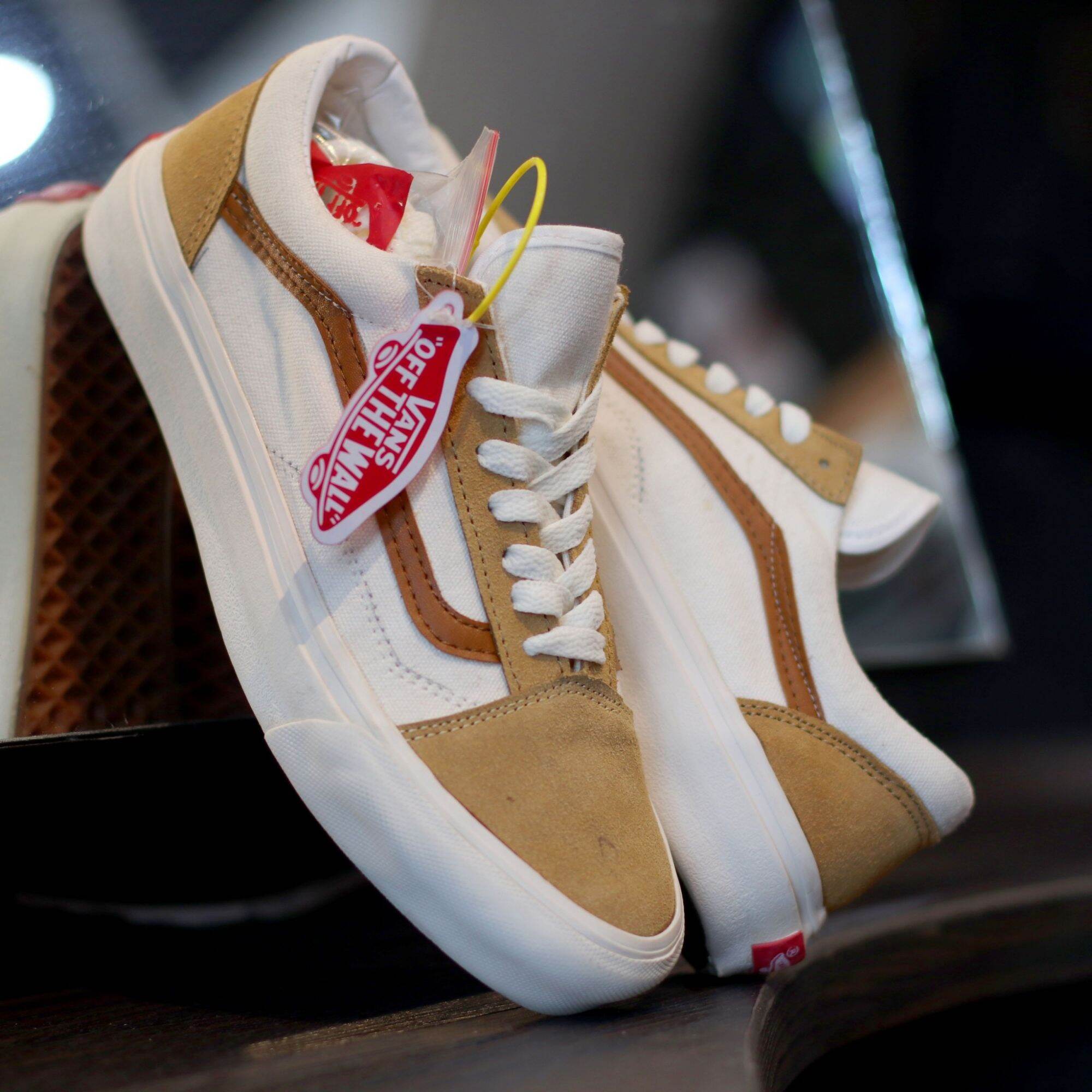 Jual Vans Old Cream Terbaru - Jun 2022 