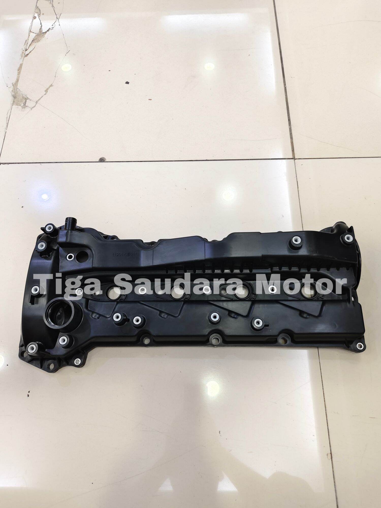 Cover cylinder head Toyota Innova Reborn Fortuner VRZ Hilux Revo original 11201-0E011 Harga 1,800,000 rupiah*Gratis Ongkir