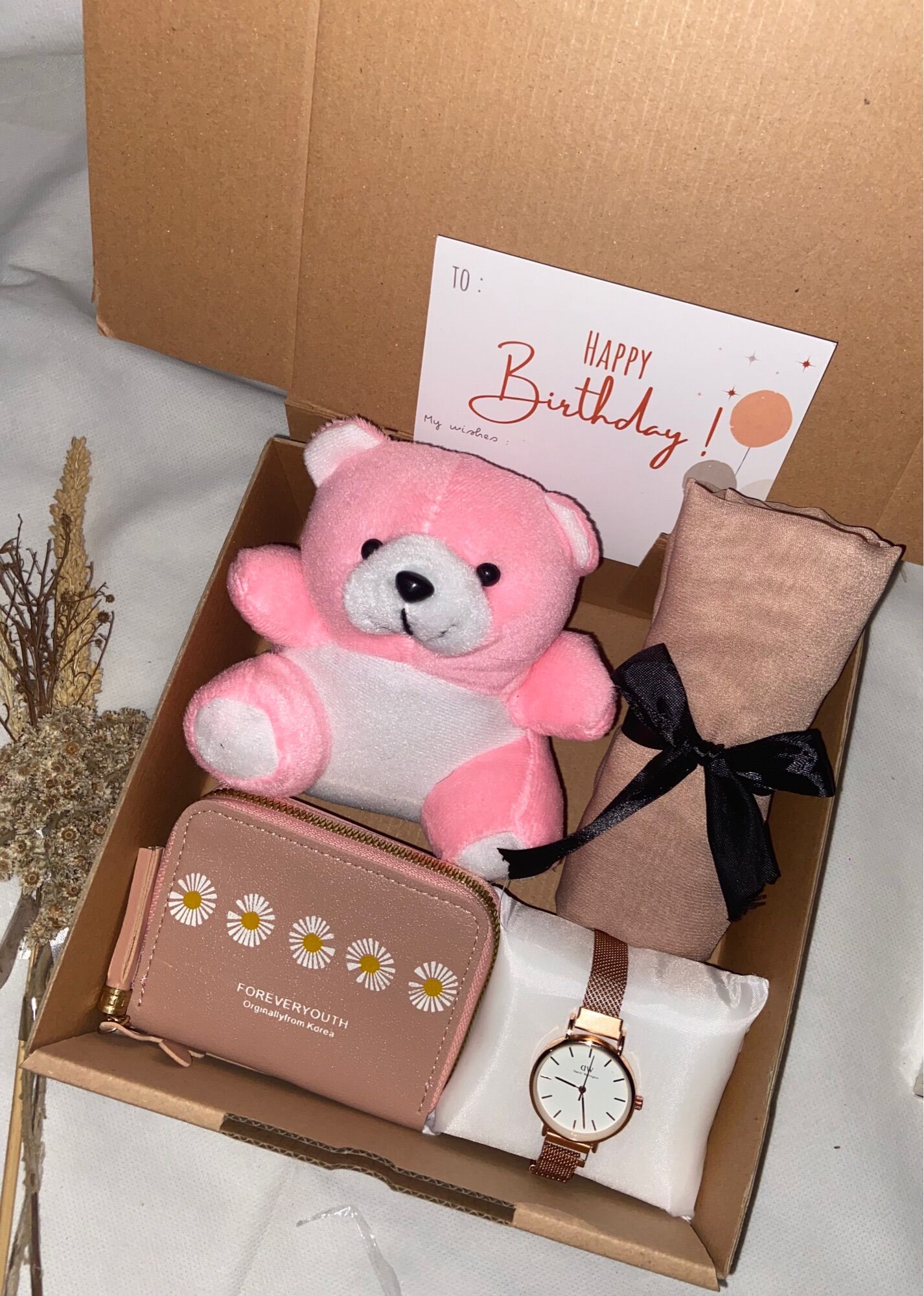 Kado Hampers hadiah box Hadiah Dompet Hijab Bella Square DAN Boneka Ulang Tahun Cewek Pacar Wisuda Annβ¦