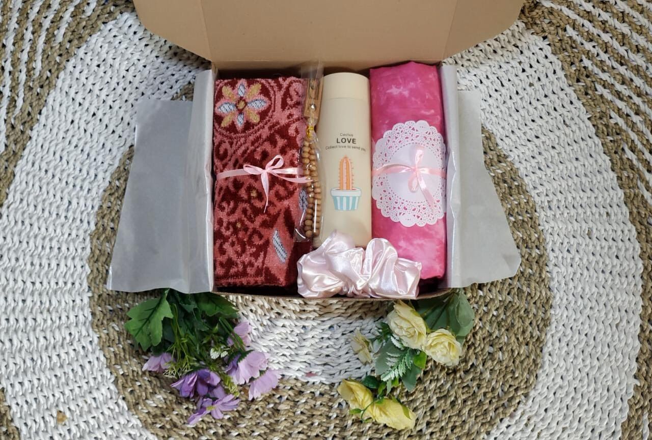 Hampers MUKENA/ Kado PERNIKAHAN/KADO Ulang TAHUN/ Hampers Idul FITRI/ Souvenir