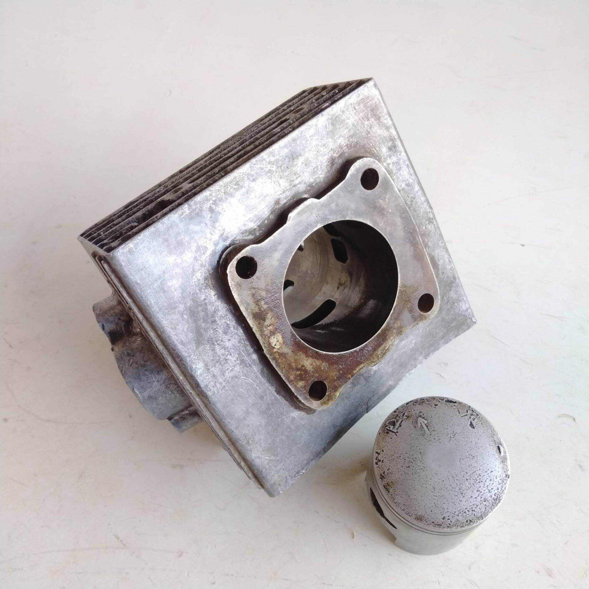 BLOK SEHER SATRIA 2 TAK HIU LSCM LUMBA OS 0 STANDAR NO OB NO PORTING ORIGINAL COPOTAN ISI 2 Giá 1,500,000 Đồng*Miễn phí vận chuyển