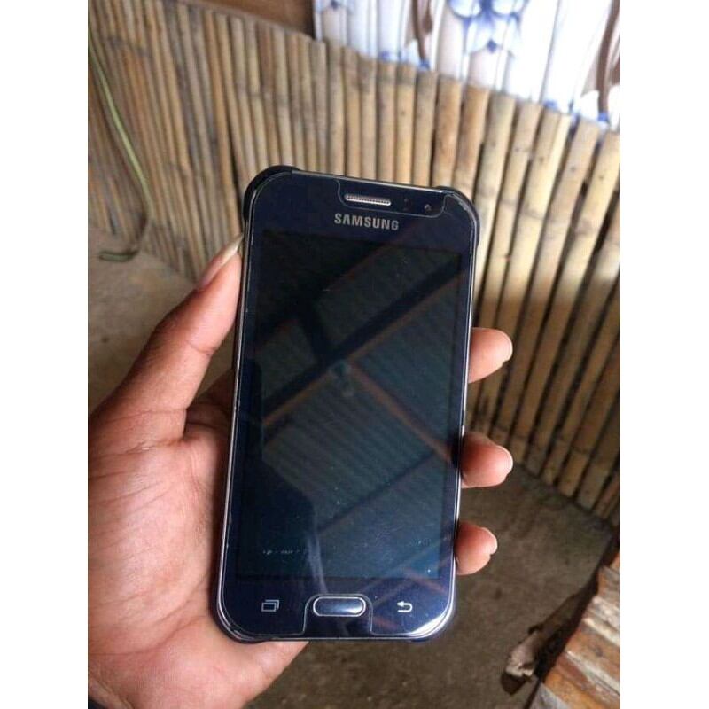 Sam5ung j1 ace 4g normal jaya siap pakai murah bergaransi Harga  160,000 Ringgit*Penghantaran Percuma