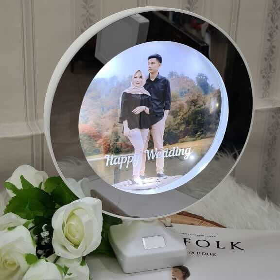 SEHARI JADI Cermin mirror kaca magic ajaib frame foto lampu LED hadiah kado hadiah hampers custom ultaβ¦