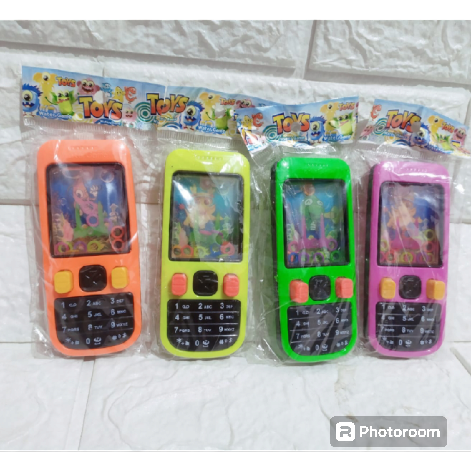 2 PCs kids toys old school water games nokiaa water games gimbot gimot handphone HP game bot Harga 8,000 rupiah*Gratis Ongkir
