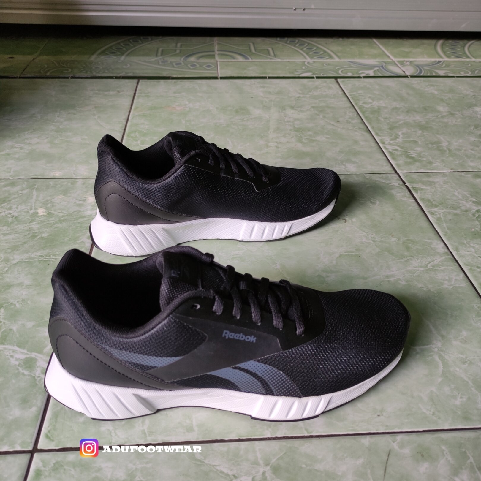 Jual Sepatu Reebok Lite Plus 2.0 