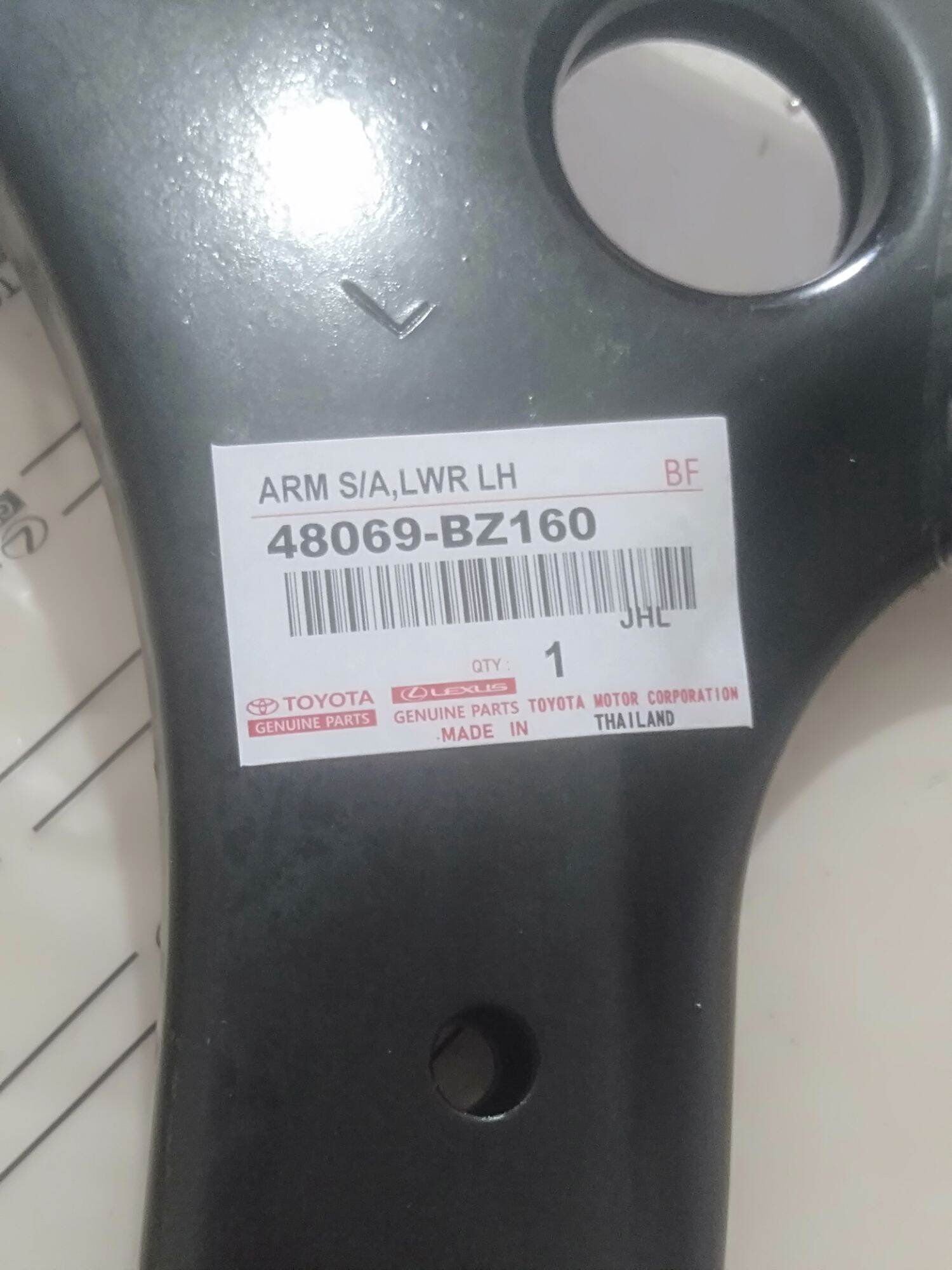 lower arm avanza Veloz sayap kanan 48060-BZ160 ASLI 1pcs Harga 500,000 rupiah*Gratis Ongkir