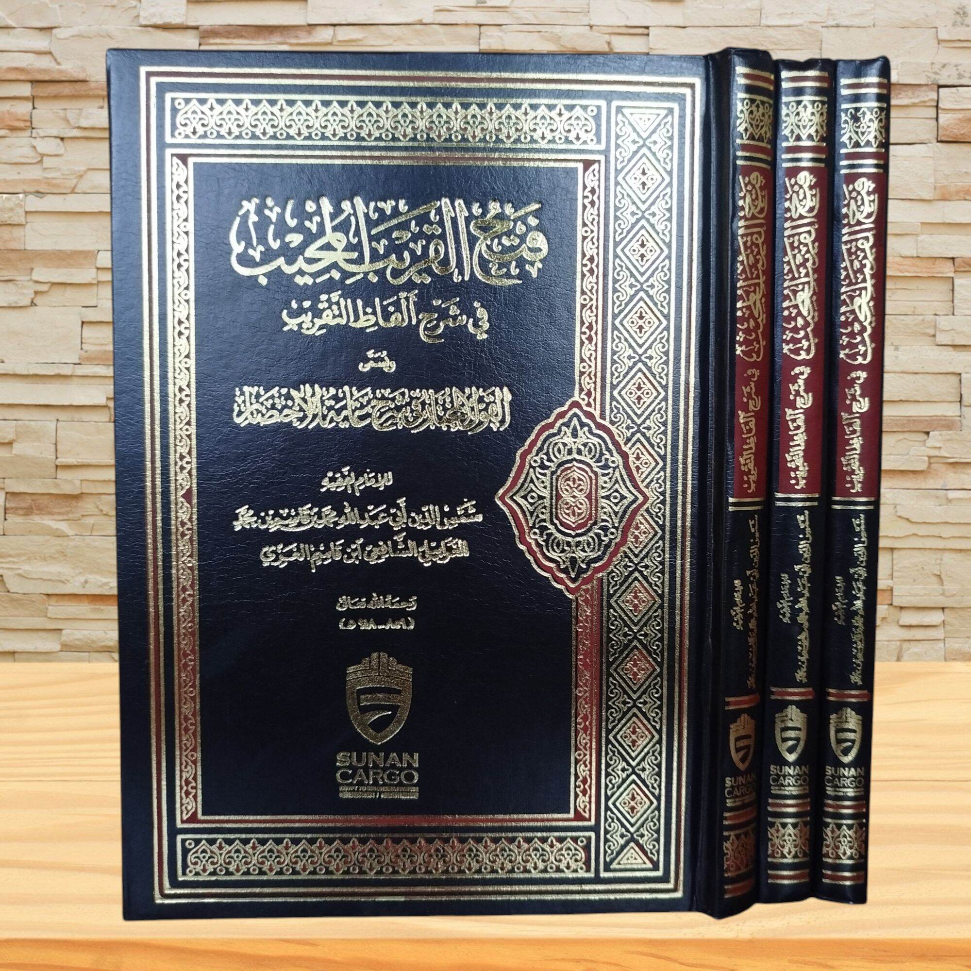 Katta kokraklarning qolda chizilgan rasmlari Havaskorlar uchun yotoqxonada anal jinsiy aloqa