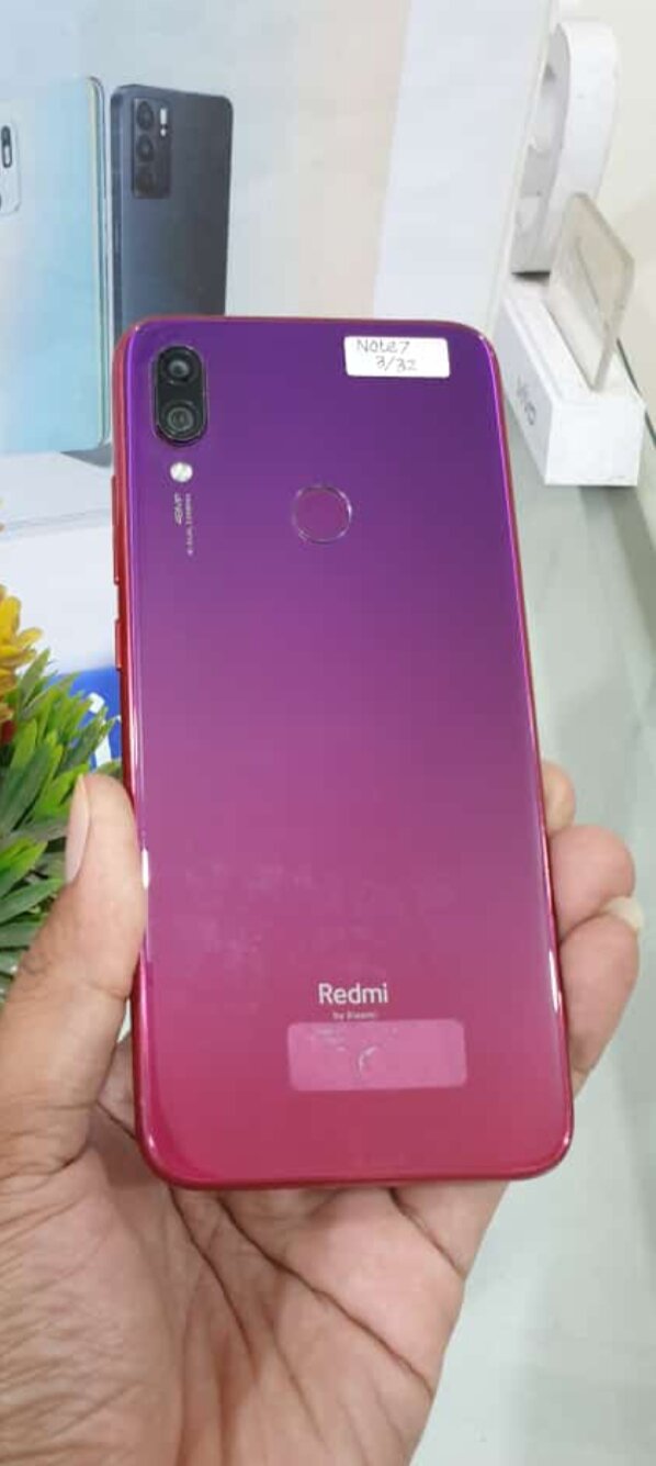 second redmi note 7 3/32 normal lengkap Harga 1,399,000 rupiah*Gratis Ongkir