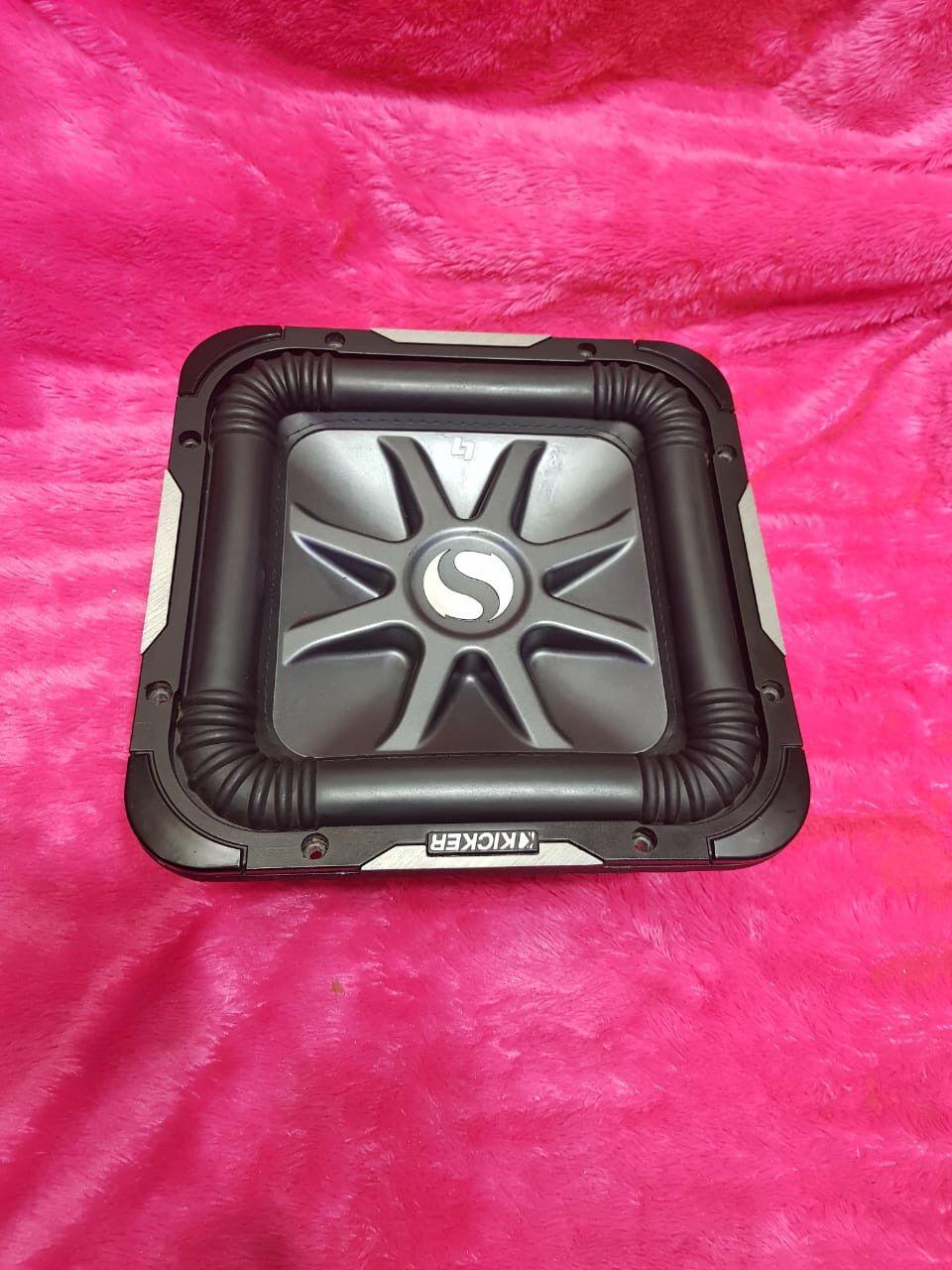 Jual Subwoofer Kicker 12inch Terbaru 