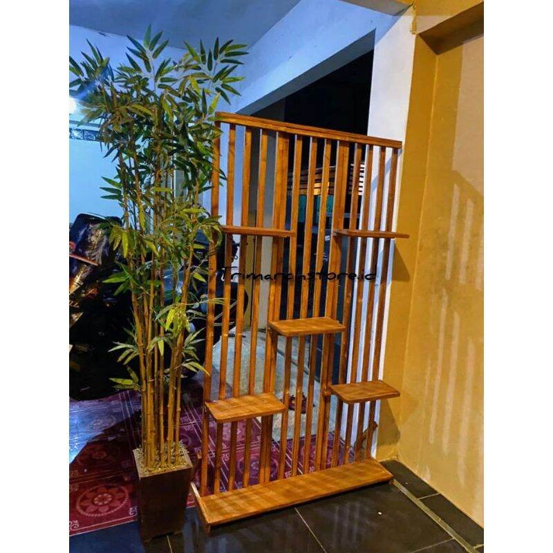Partisi rak sekat ruangan tamu Realpick full kayu dapat dibongkar pasang