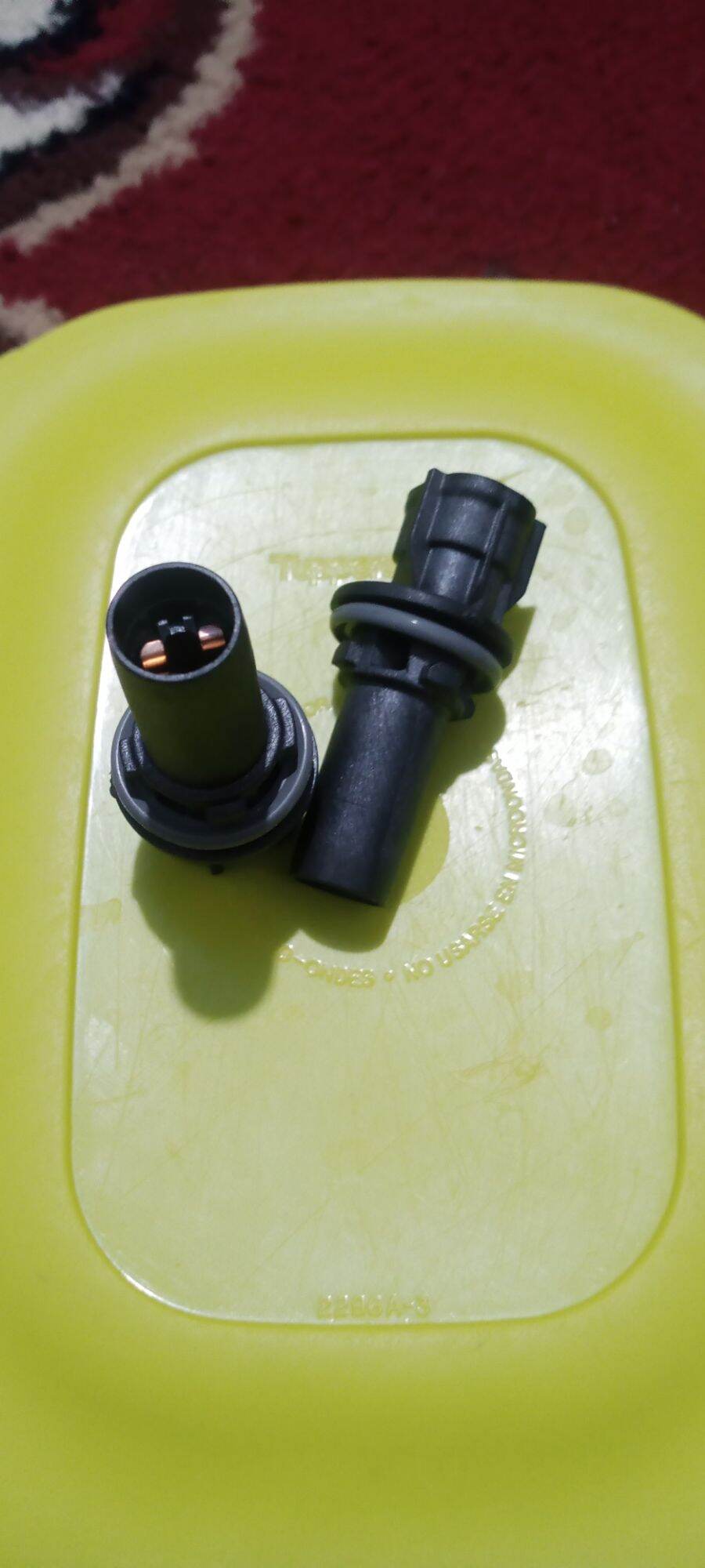 2pcs soket fitting lampu senja lampu kabut toyota avanza inova yaris xenia Harga 20,150 rupiah*Gratis Ongkir