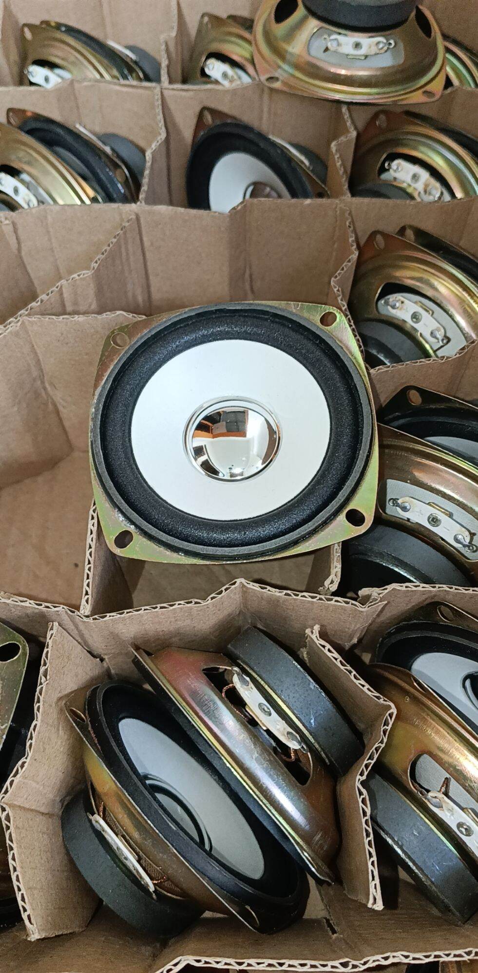 Jual Spiker 18 Inch Onyx Biru Terbaru Online dengan Harga Terbaik