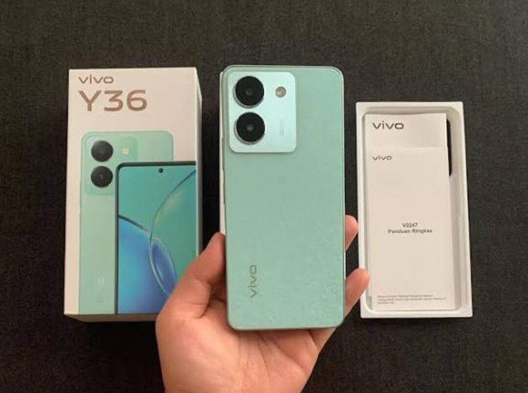 The Vivo Y36 Is a Smartphone That Stands Out with Its Luxurious Design with a Glass Coating, Seamless Performance from the Snapdragon 680 Processor, and Practical Features Such as a 50 Mp Main Camera and 44W Flashcharge Fast Charging. This Device Has a 6. Giá 2,750,000 Đồng*Miễn phí vận chuyển