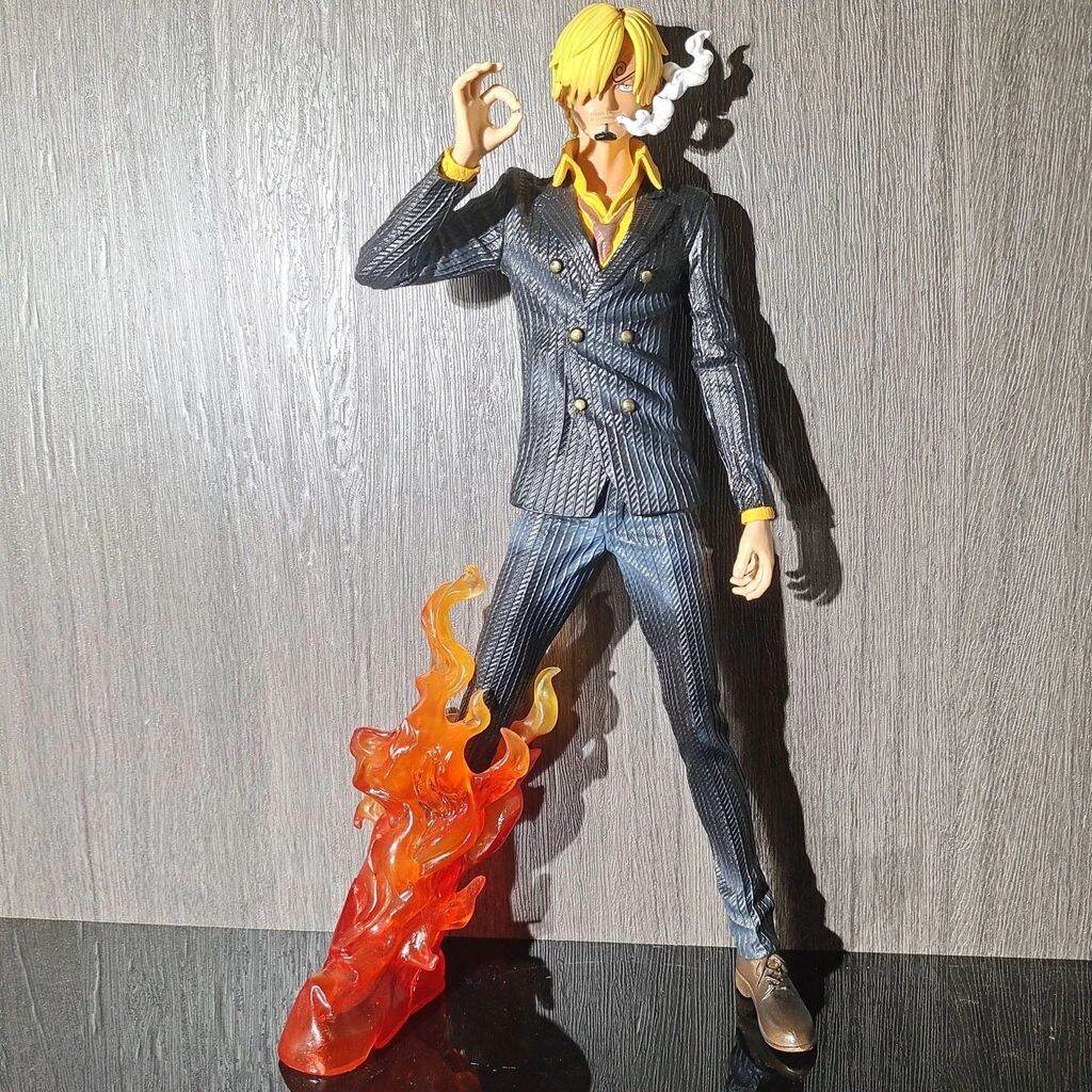 Action Figure Vinsmoke Sanji Kaki Api 31cm Figure One Piece Koleksi ...