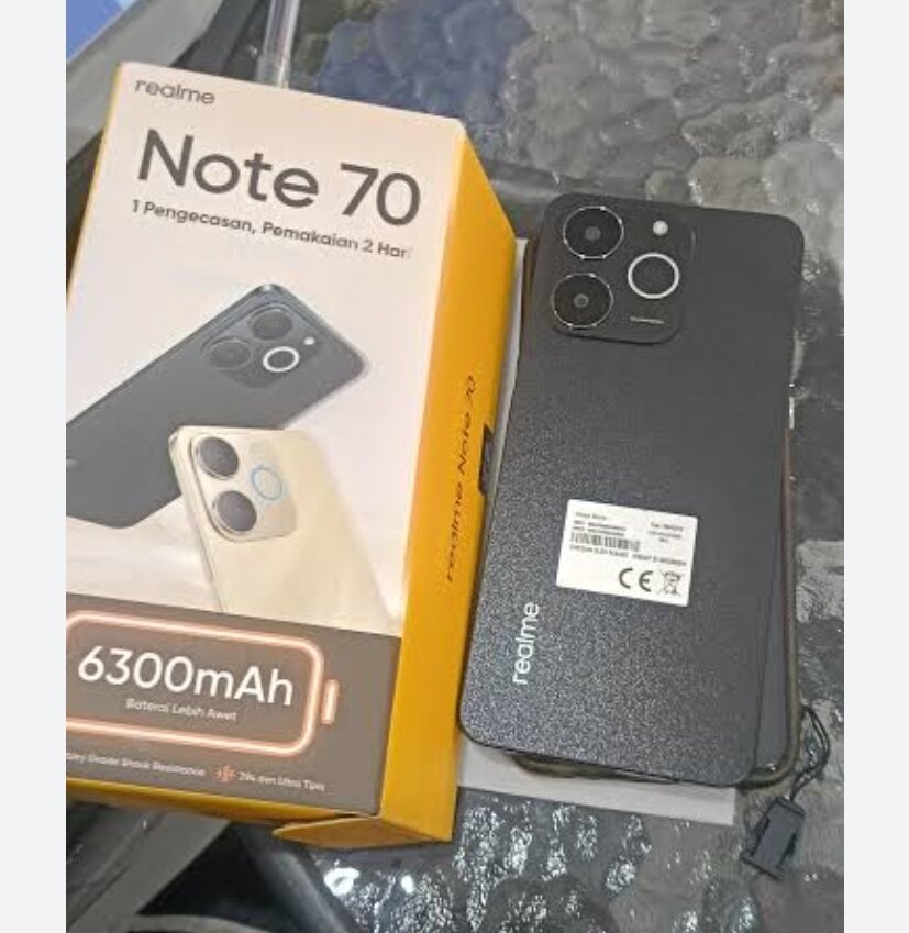 Realme Not 70 Ram 8 +128 GB (exten 4+4 GB) garansi resmi 1 tahun