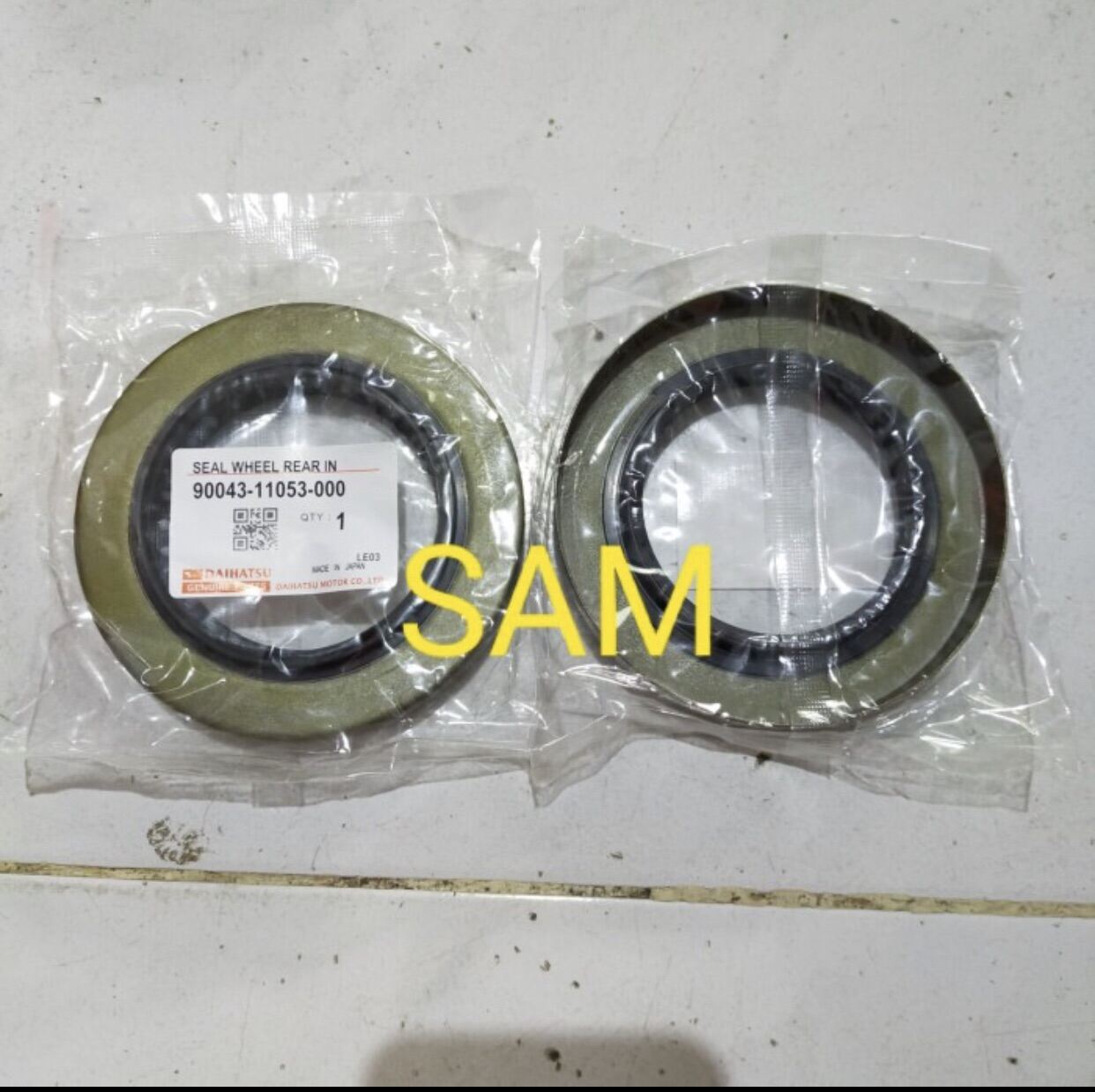 seal-roda-belakang-dalam-daihatsu-delta-v22-v-22-v26-90043-11053